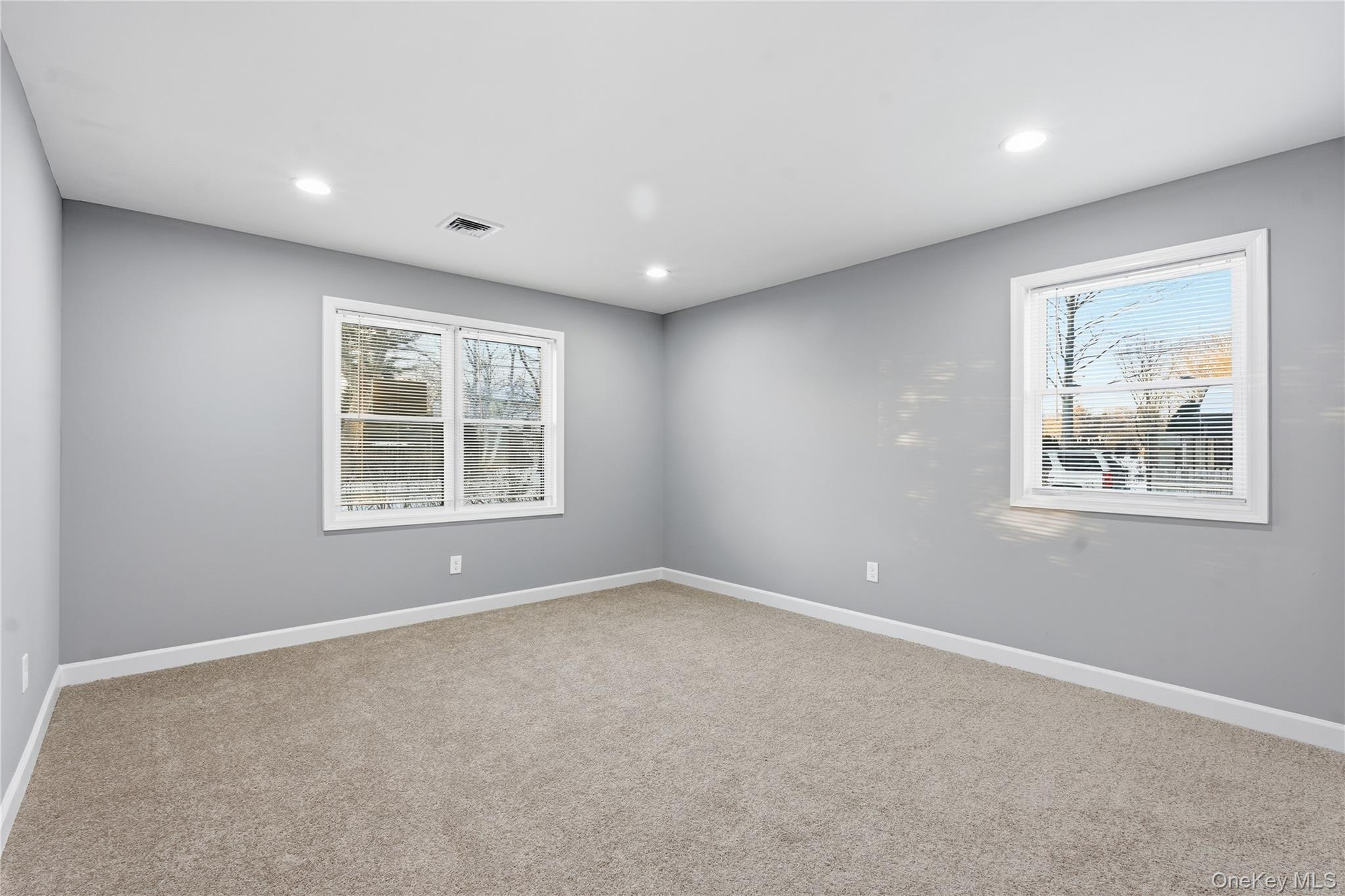 #12 photo, 1395 Gardiner Drive, Bay Shore , NY 11706