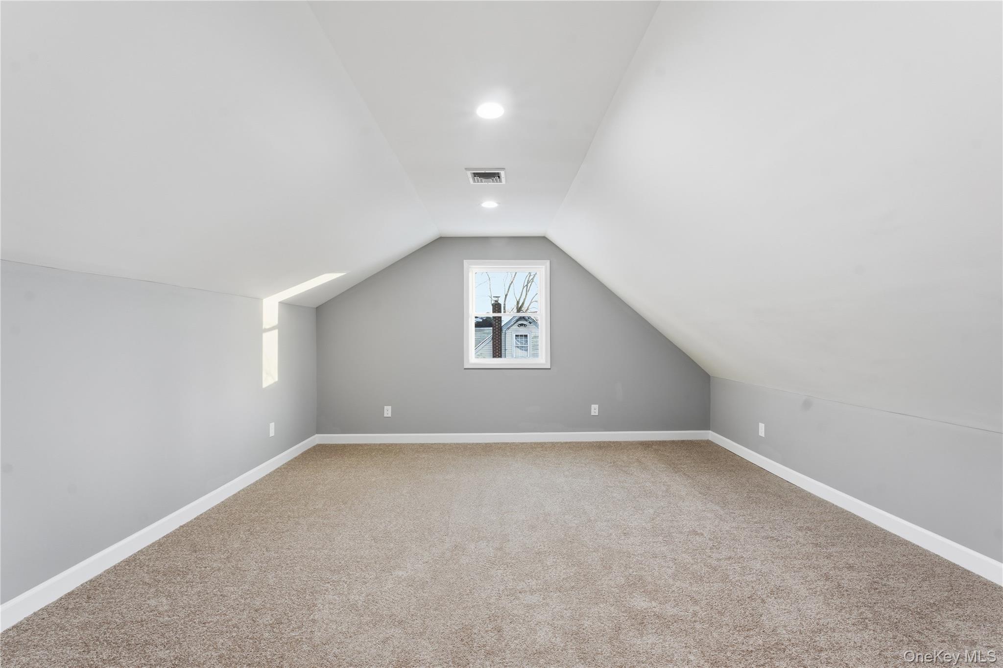 #17 photo, 1395 Gardiner Drive, Bay Shore , NY 11706