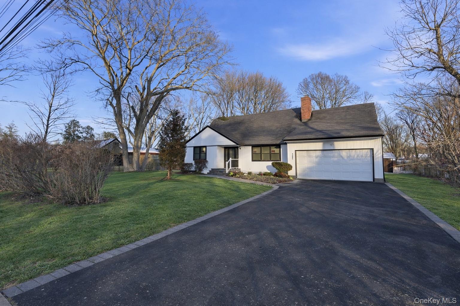 #2 photo, 1395 Gardiner Drive, Bay Shore , NY 11706