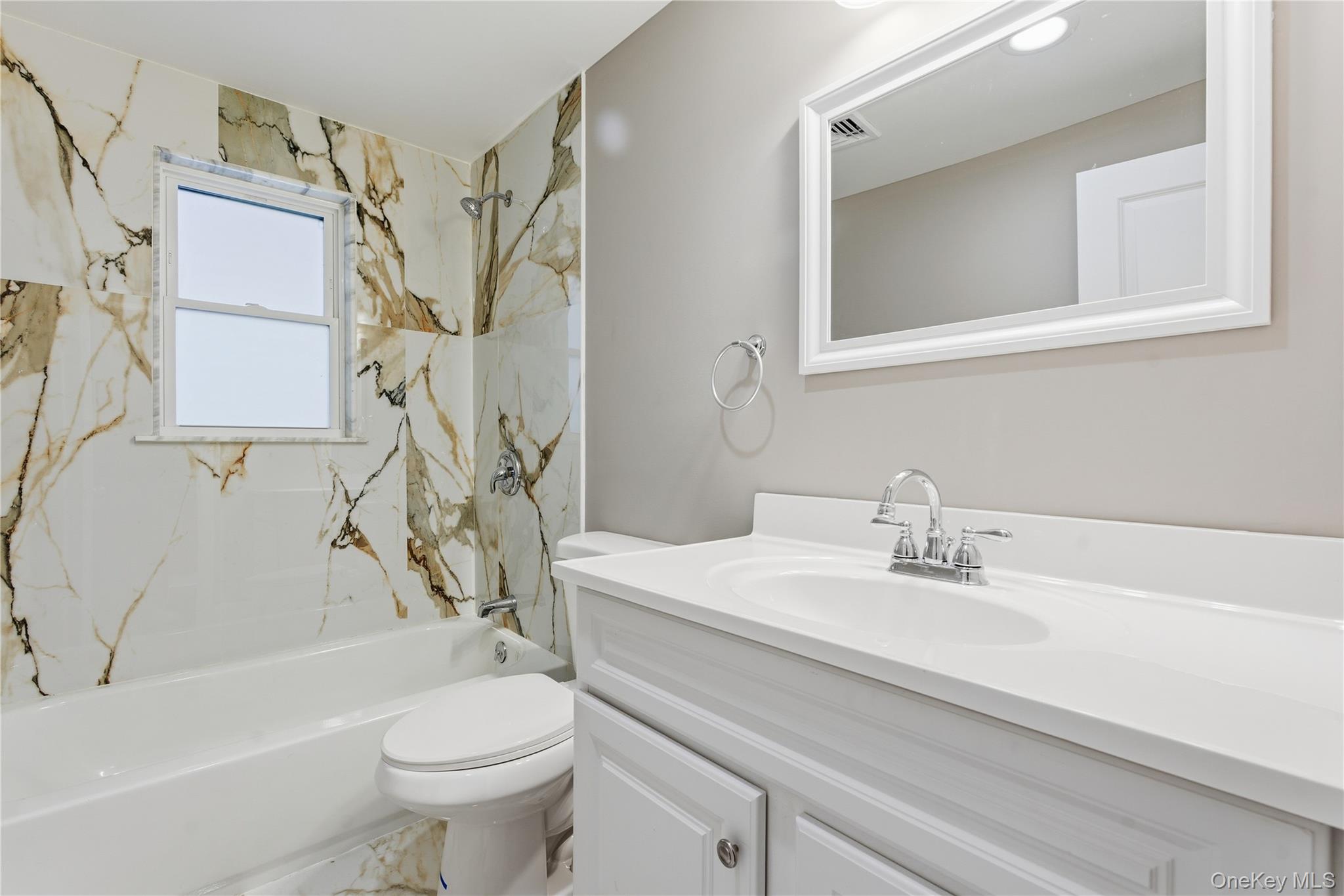 #20 photo, 1395 Gardiner Drive, Bay Shore , NY 11706