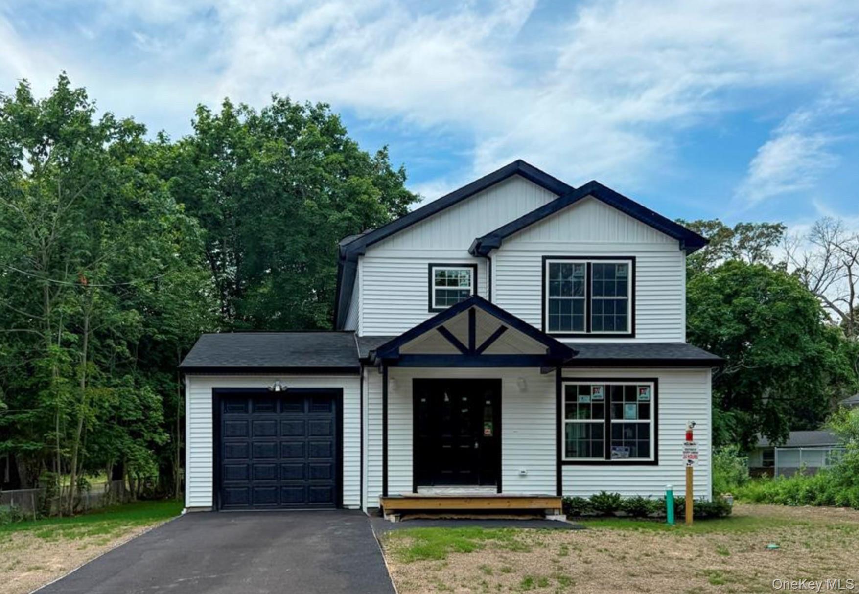 #1 photo, 492 Blue Point Road, Farmingville , NY 11738