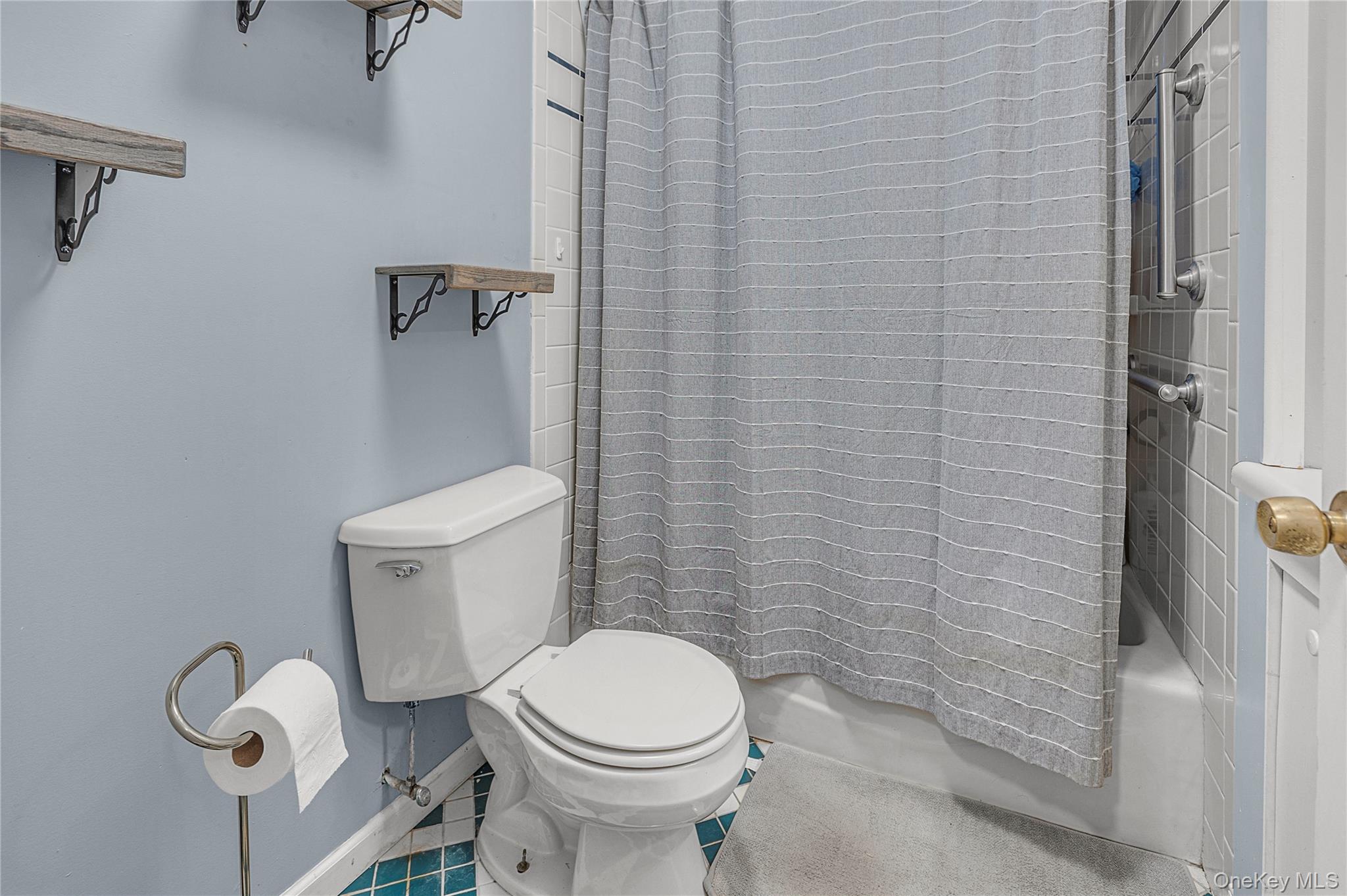 #12 photo, 117 Ohio Avenue, Саффолк ‖ Medford , NY 11763