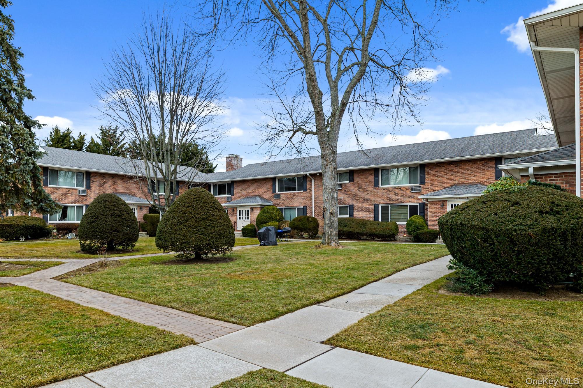 #2 photo, 285 Edmunton, North Babylon , NY 11703