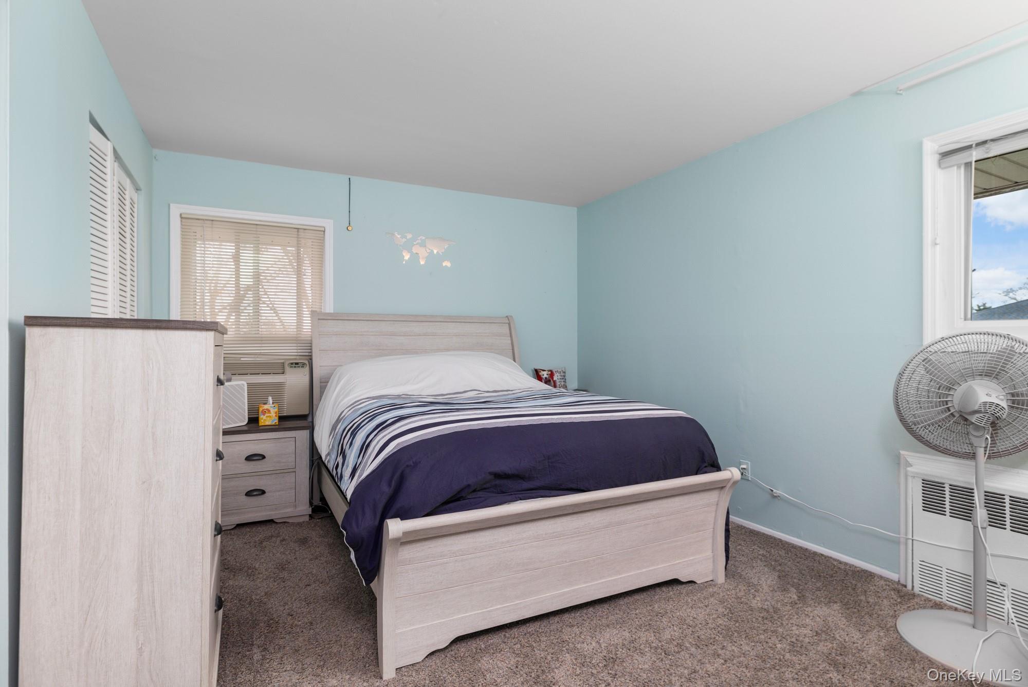 #9 photo, 285 Edmunton, North Babylon , NY 11703