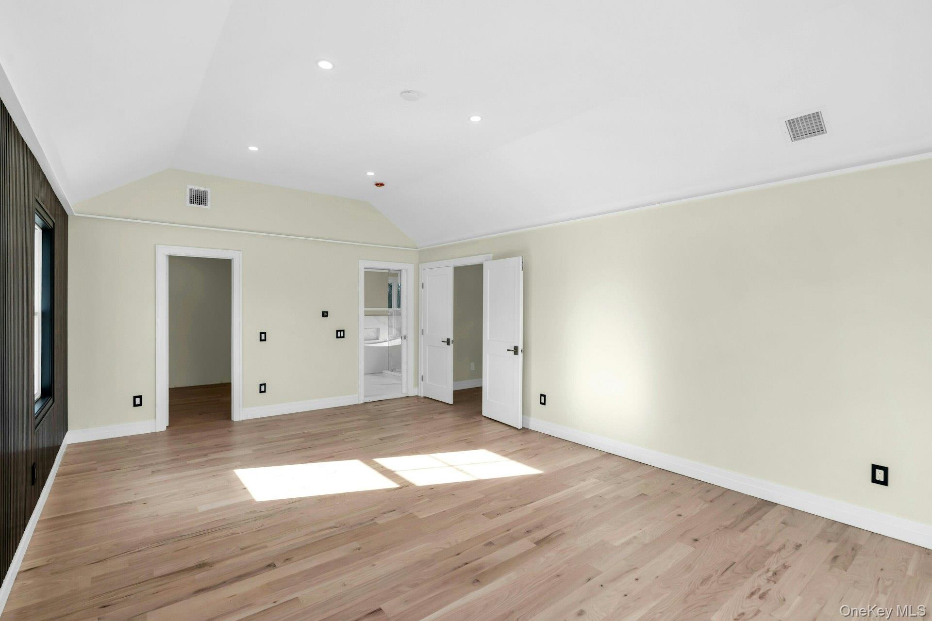 #18 photo, 3 Carmine Court, Commack , NY 11725