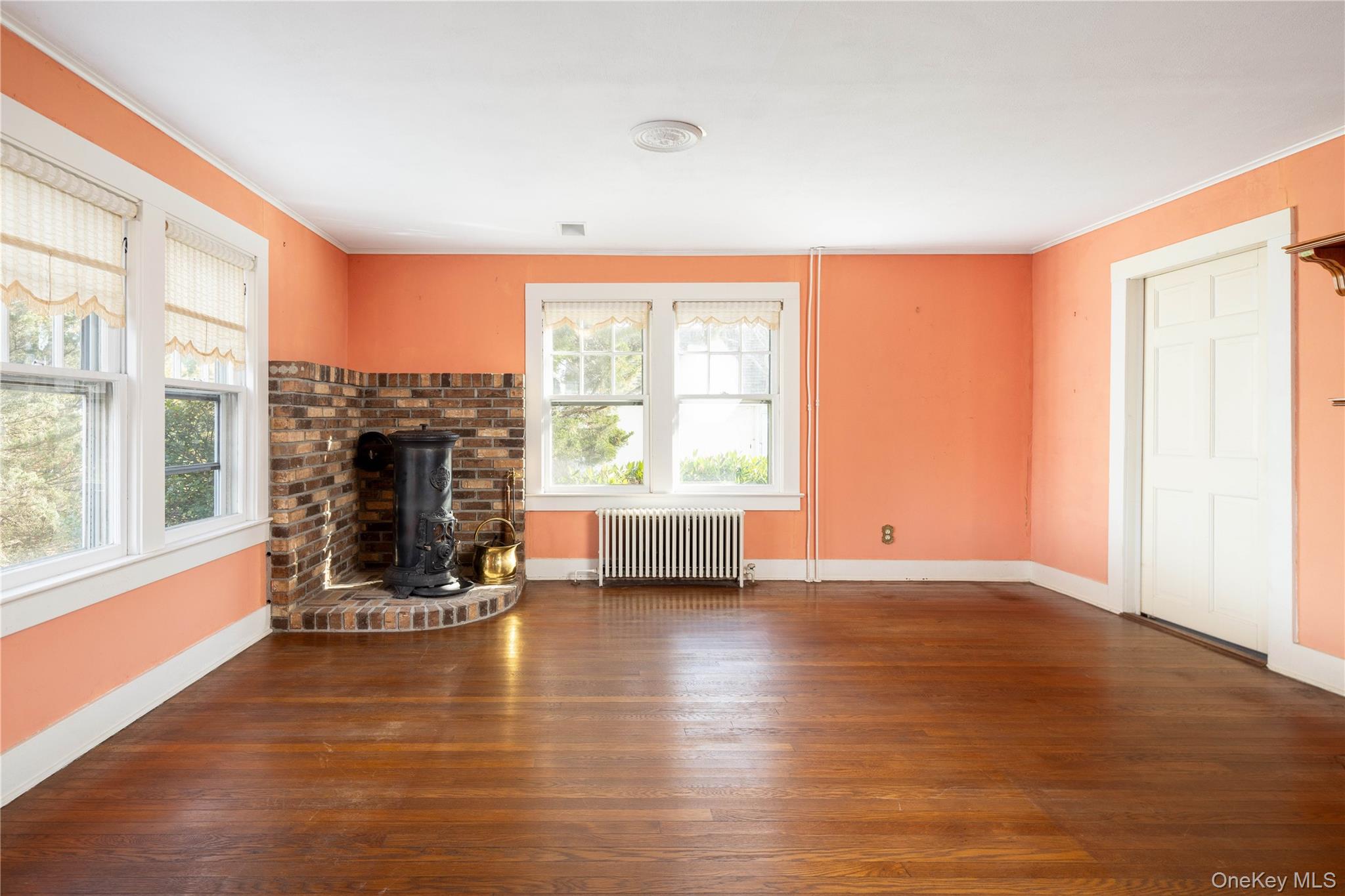 #6 photo, 506 5th Street, Greenport , NY 11944