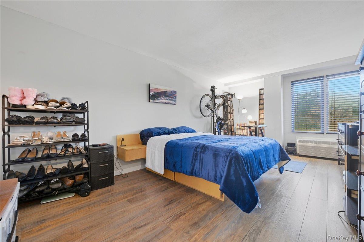 #17 photo, 235 W Park Avenue, Long Beach , NY 11561