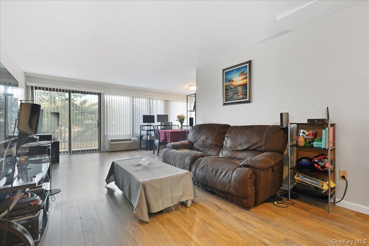 #5 photo, 235 W Park Avenue, Long Beach , NY 11561