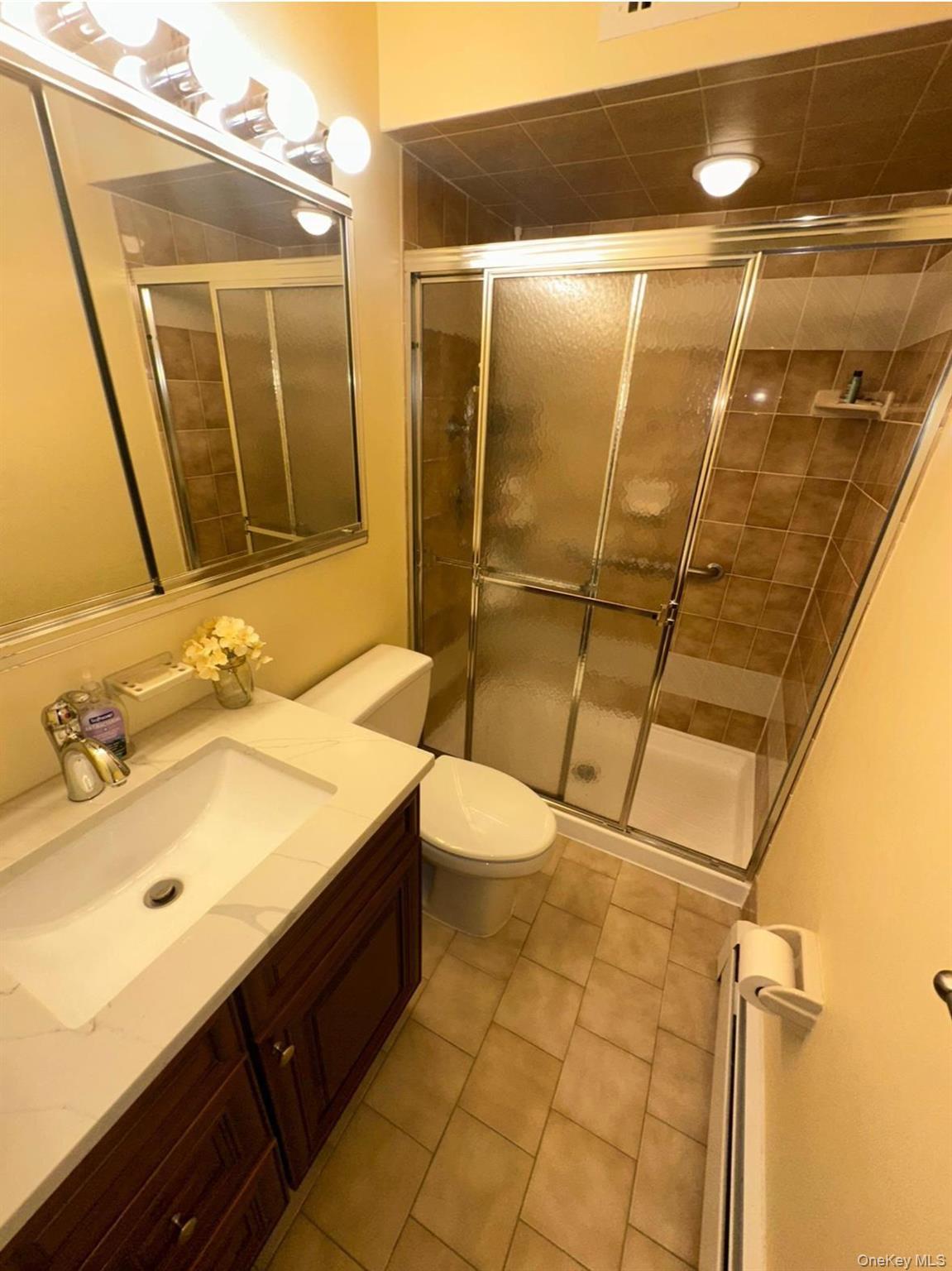 #14 photo, 61-12 69th Street, Middle Village , NY 11379