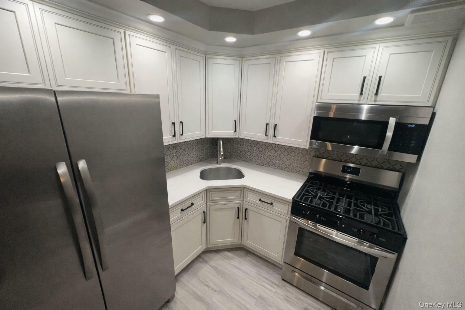 #3 photo, 61-12 69th Street, Middle Village , NY 11379