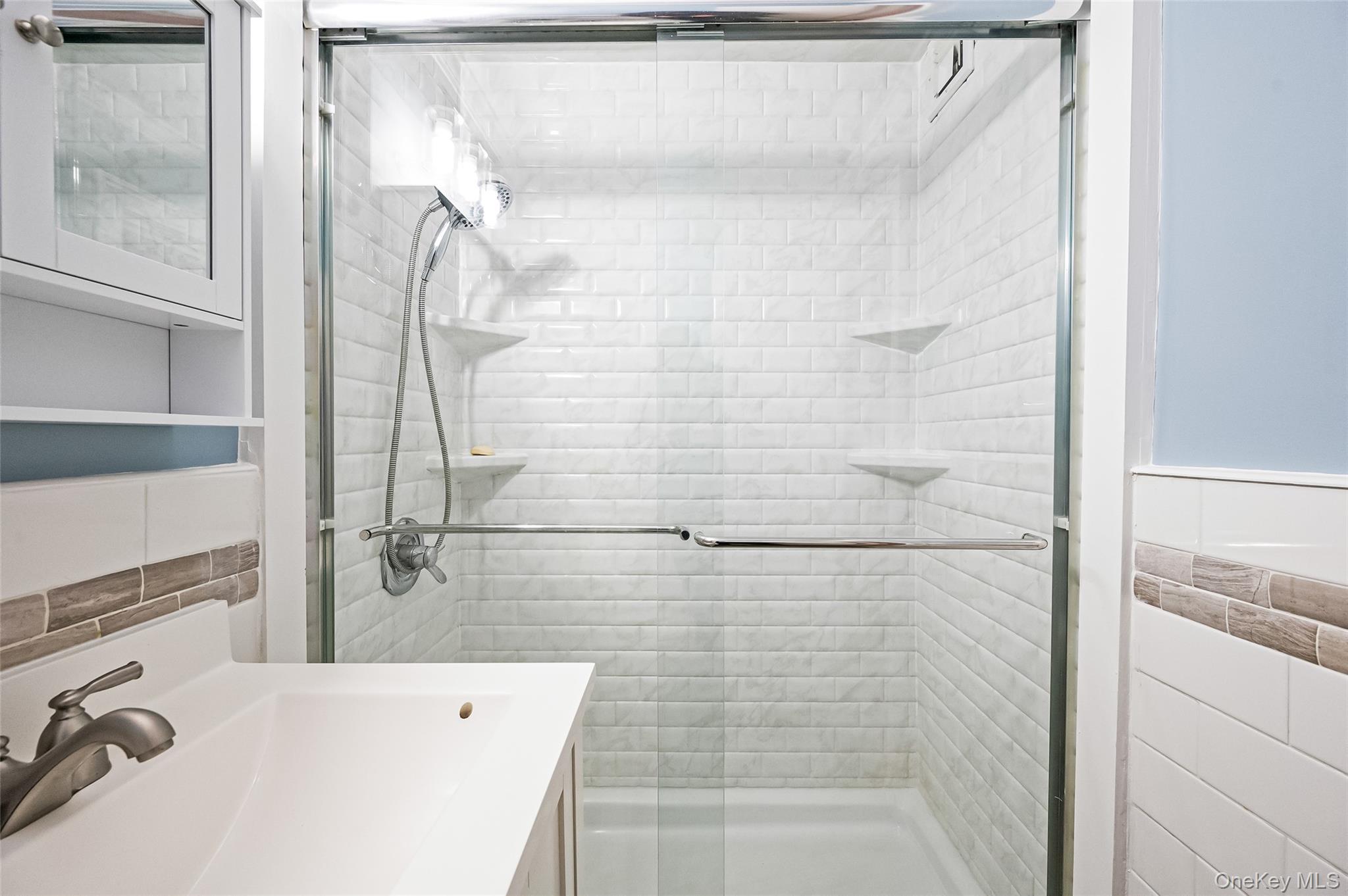 #19 photo, 1 E. Broadway, Long Beach , NY 11561