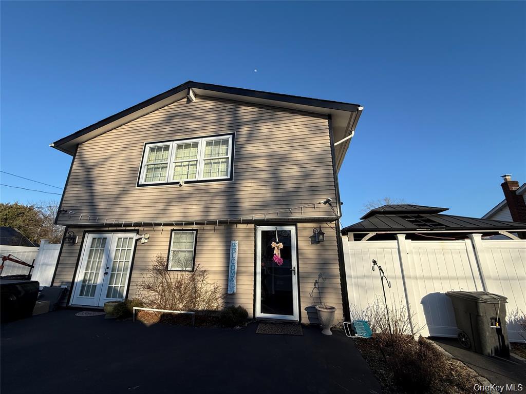 #1 photo, 17 Hampton Road, Shirley , NY 11967