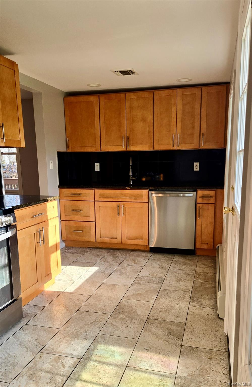 #2 photo, 190 W Pulaski Road, Huntington Station , NY 11746