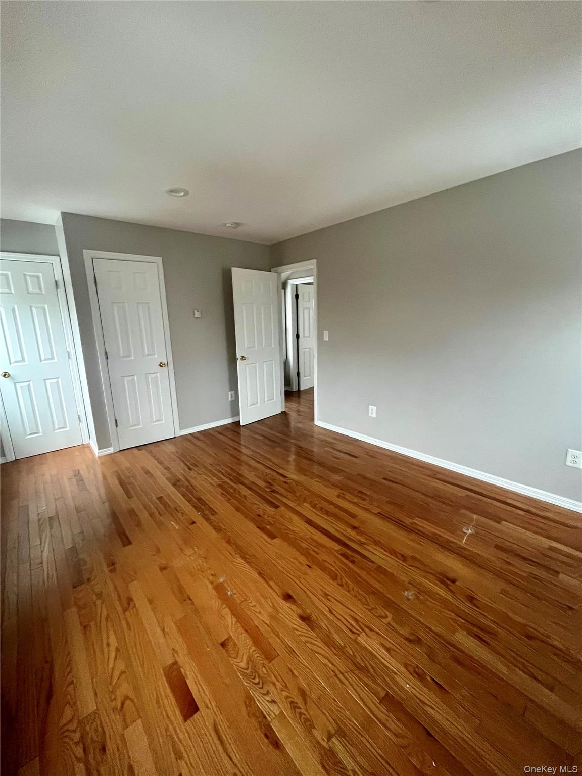 #9 photo, 190 W Pulaski Road, Huntington Station , NY 11746