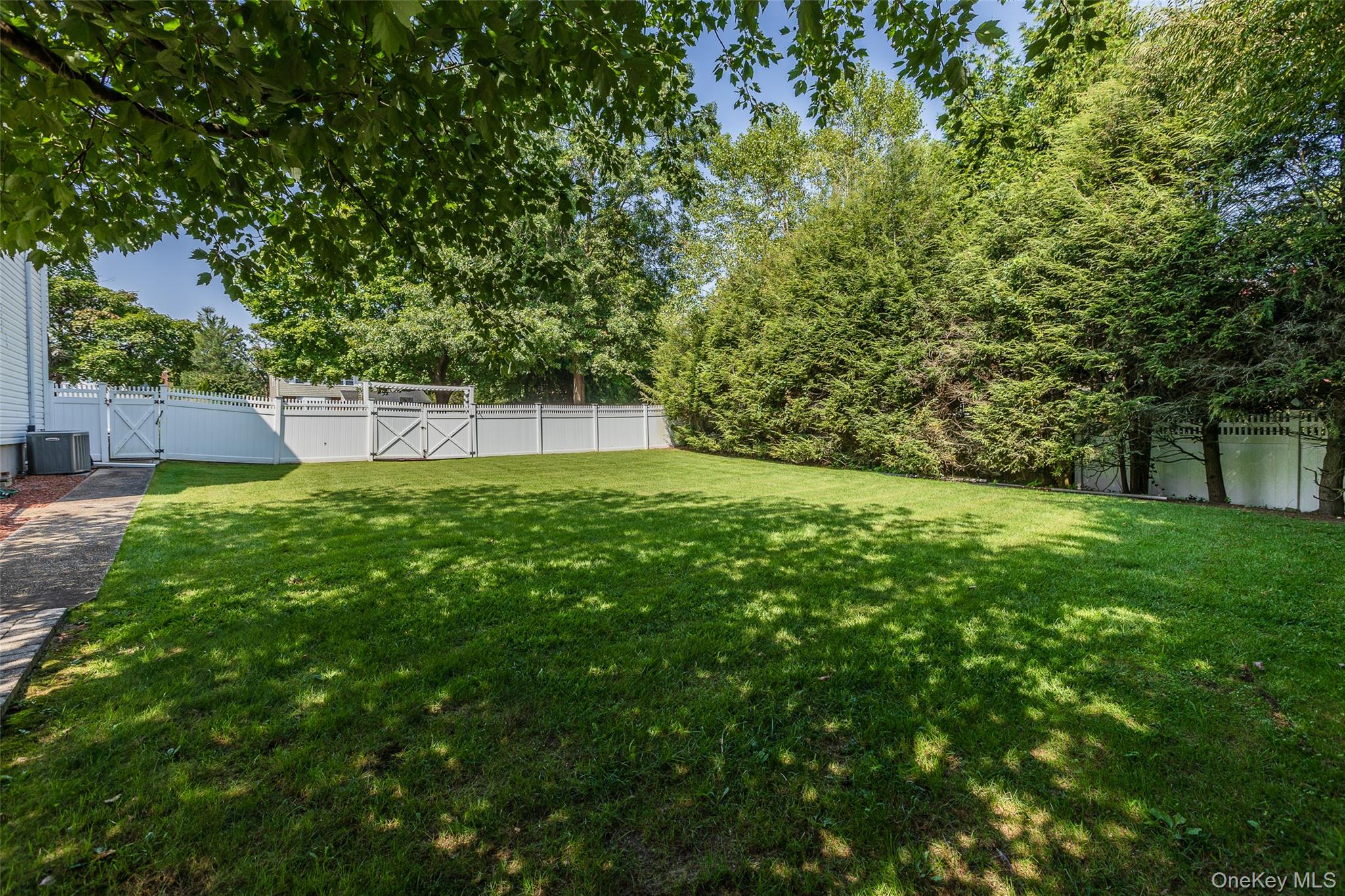 #11 photo, 29 Lawrence Drive, Nesconset , NY 11767