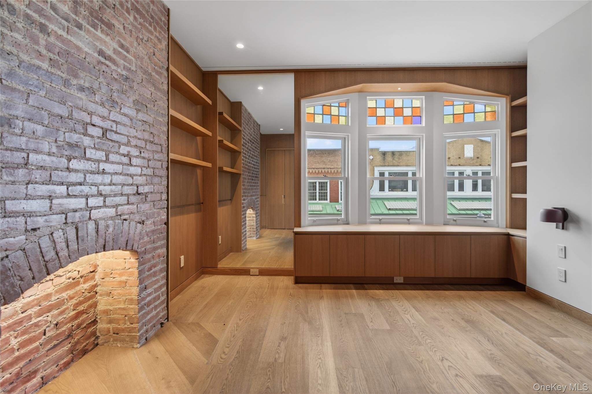 #19 photo, 316 Wall Street, Kingston , NY 12401