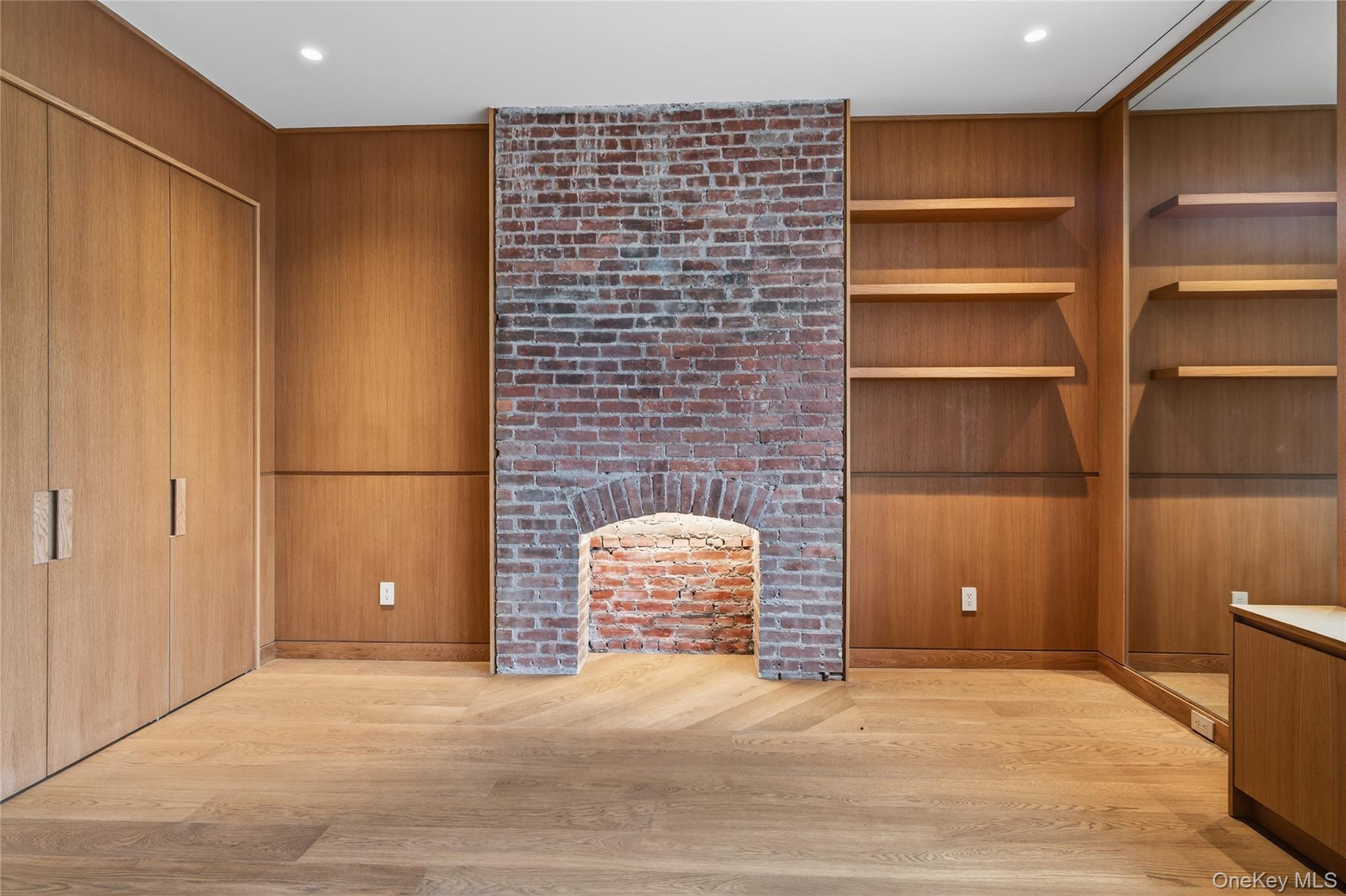 #20 photo, 316 Wall Street, Kingston , NY 12401