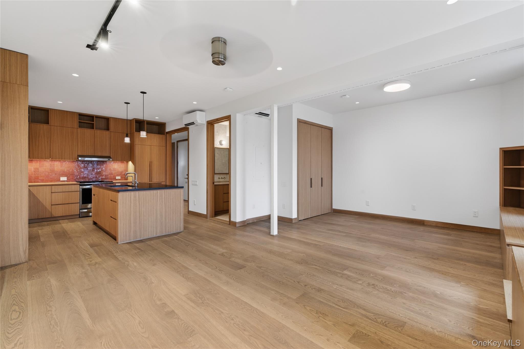 #7 photo, 316 Wall Street, Kingston , NY 12401