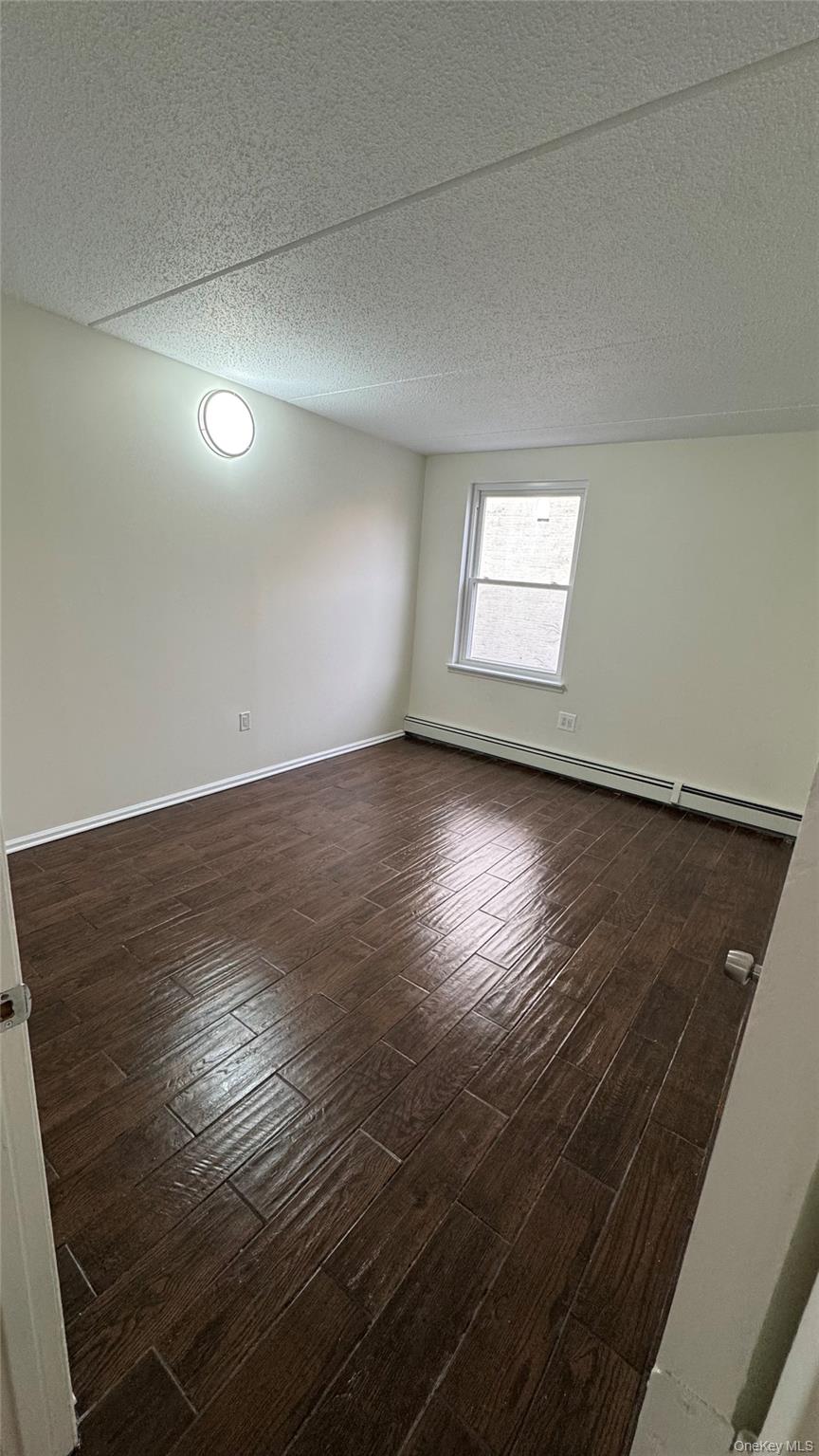 #4 photo, 808 Courtlandt Avenue, Bronx , NY 10451