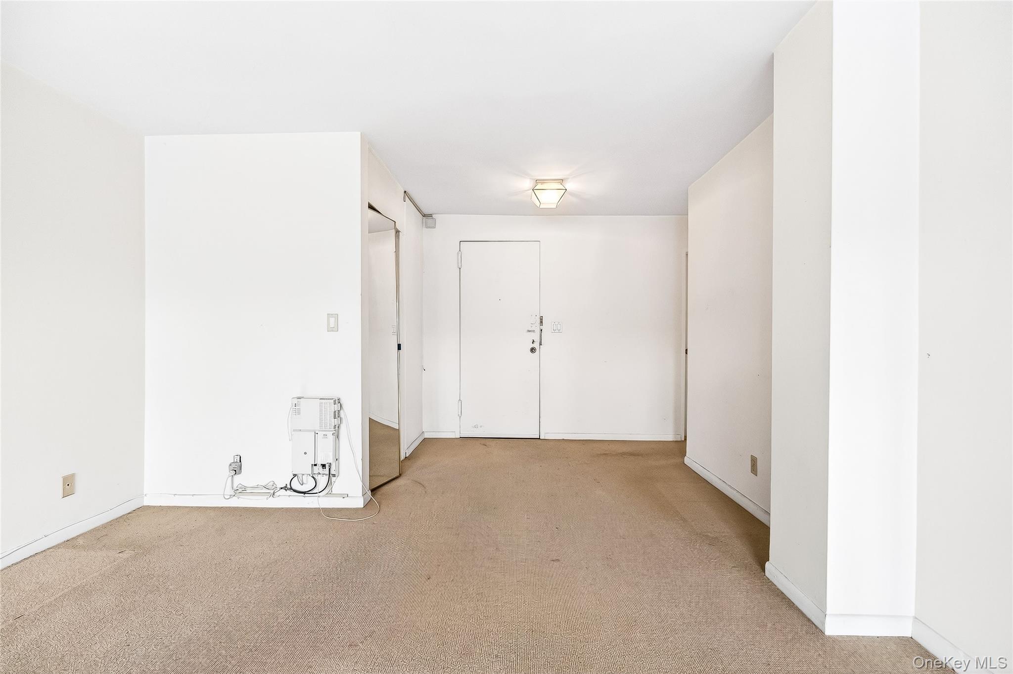 #8 photo, 12 Old Mamaroneck Road, White Plains , NY 10605