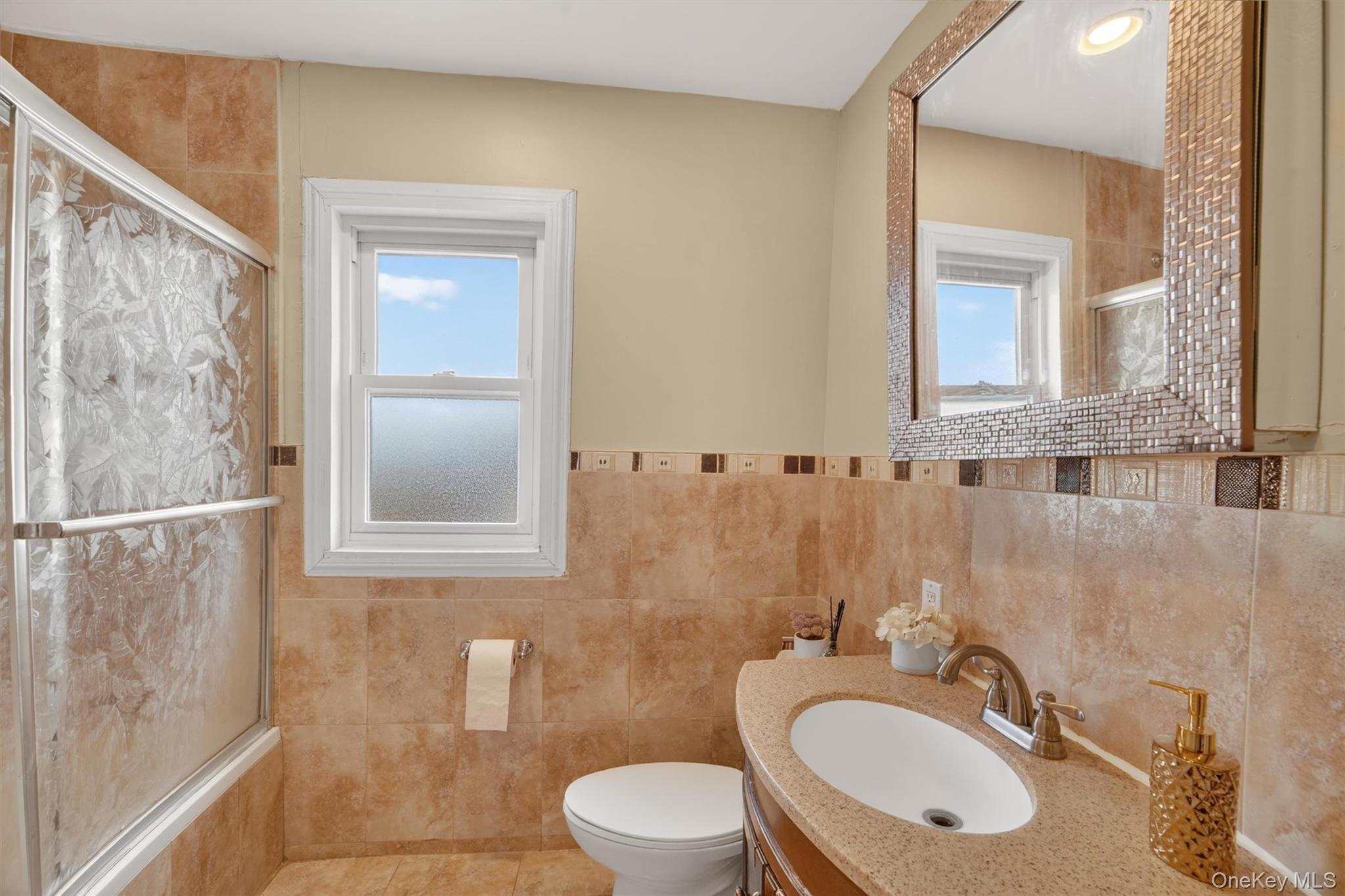 #11 photo, 135 Midland Terrace, Yonkers , NY 10704