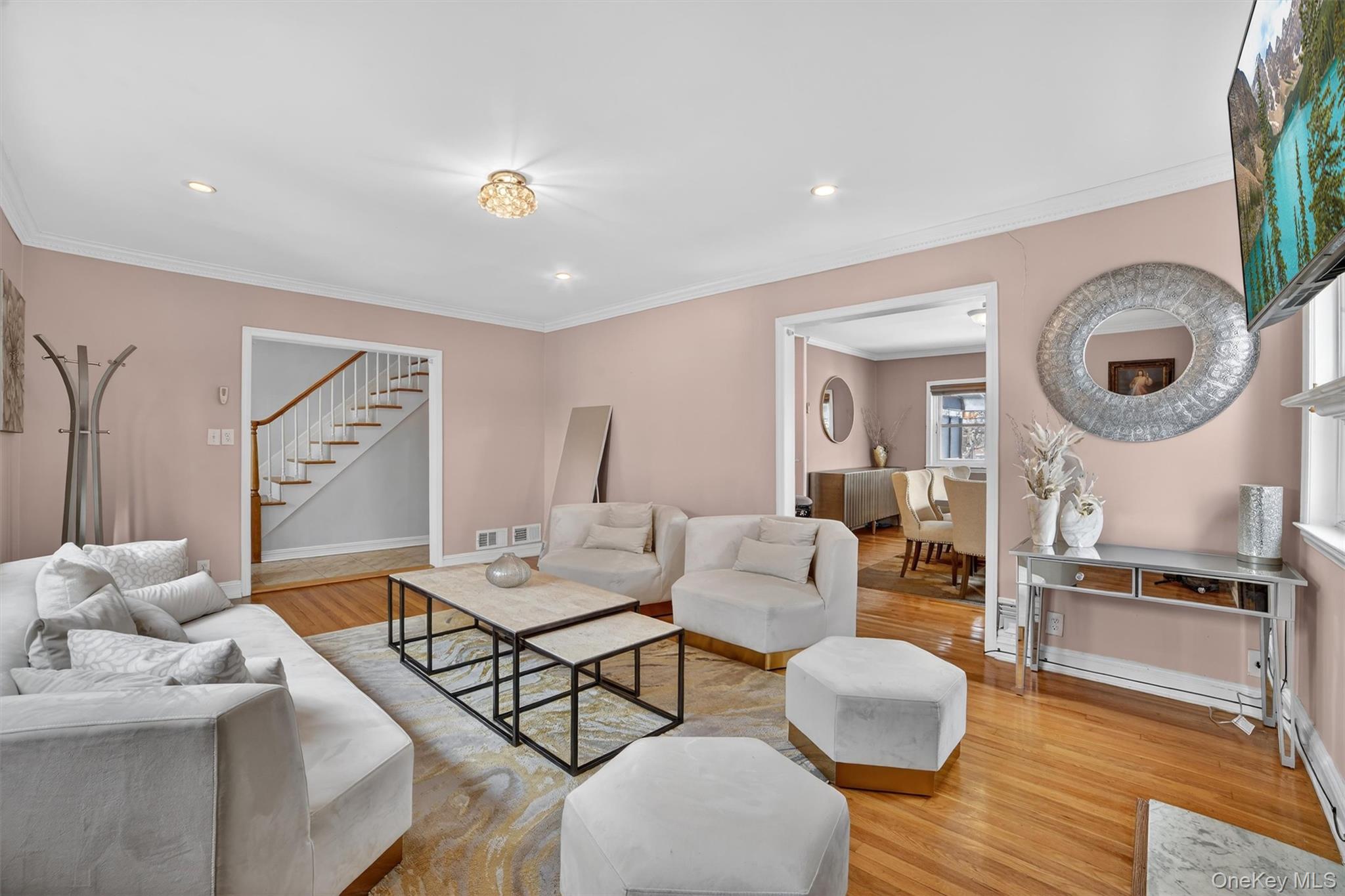 #3 photo, 135 Midland Terrace, Yonkers , NY 10704