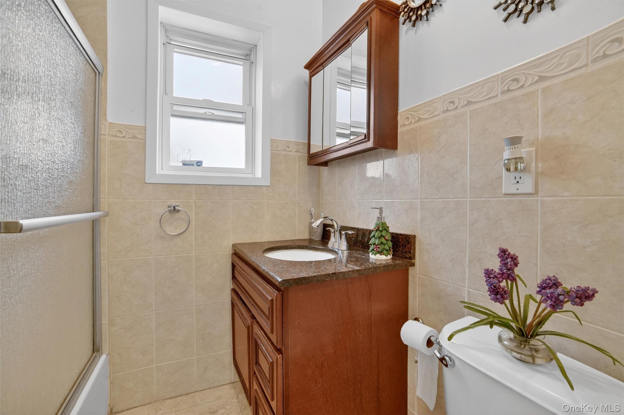 #8 photo, 135 Midland Terrace, Yonkers , NY 10704