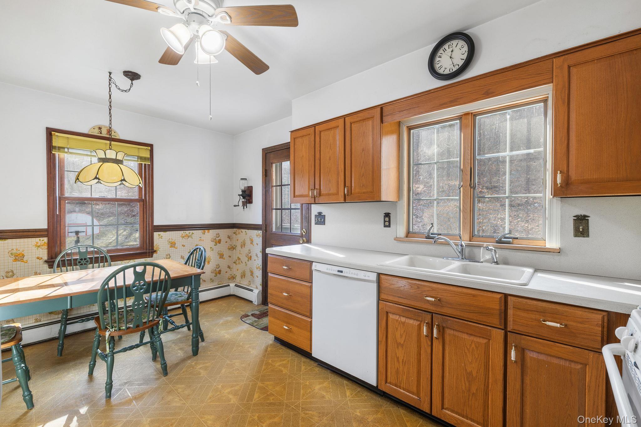 #5 photo, 46 Nursery Road, Tuxedo Park , NY 10987