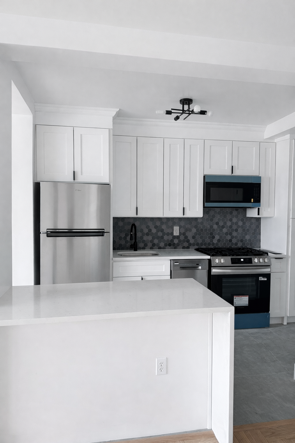 #8 photo, 3 Fordham Hill Oval, University Heights , NY 10468