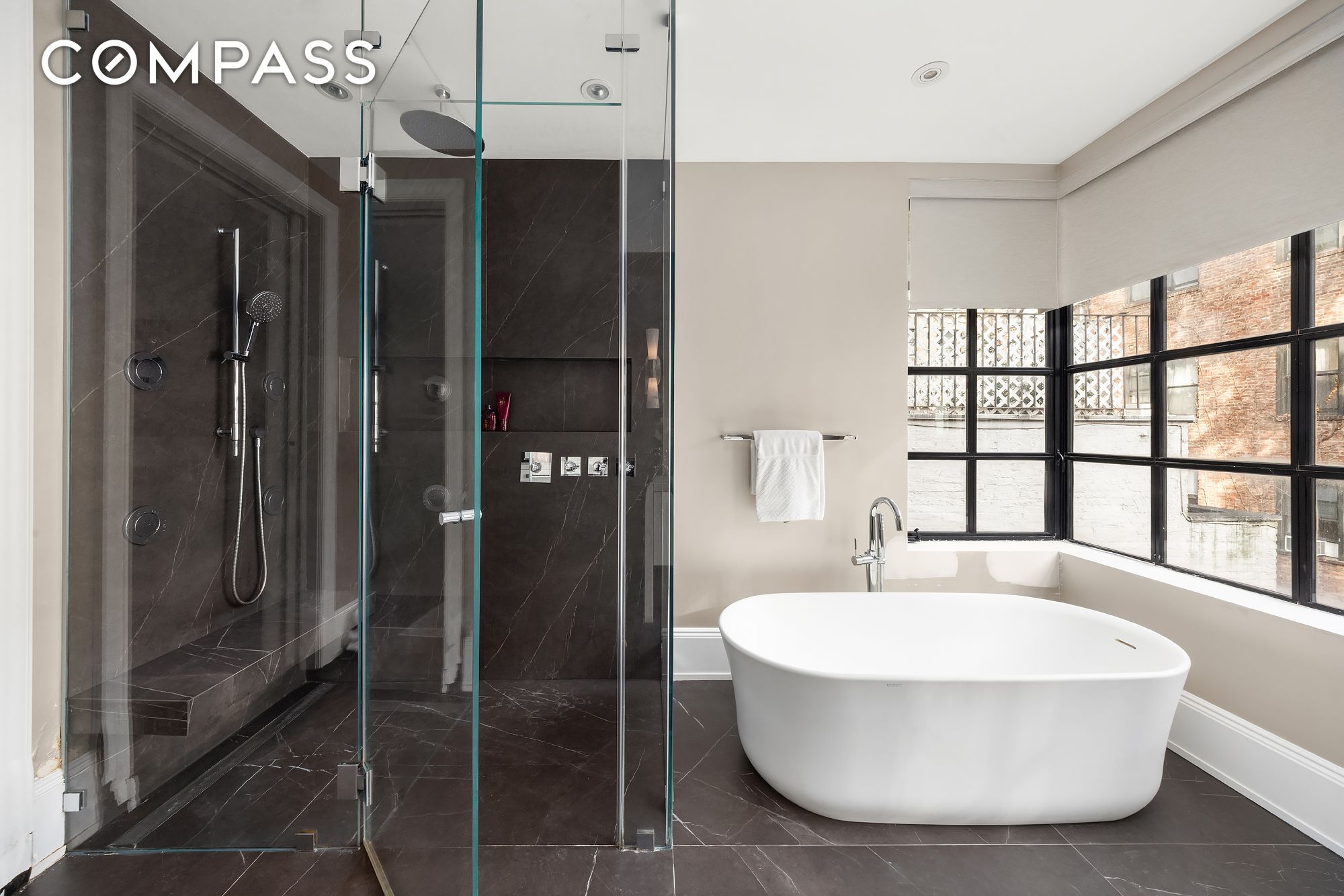 #15 photo, 123 E 61st Street, Lenox Hill , NY 10065