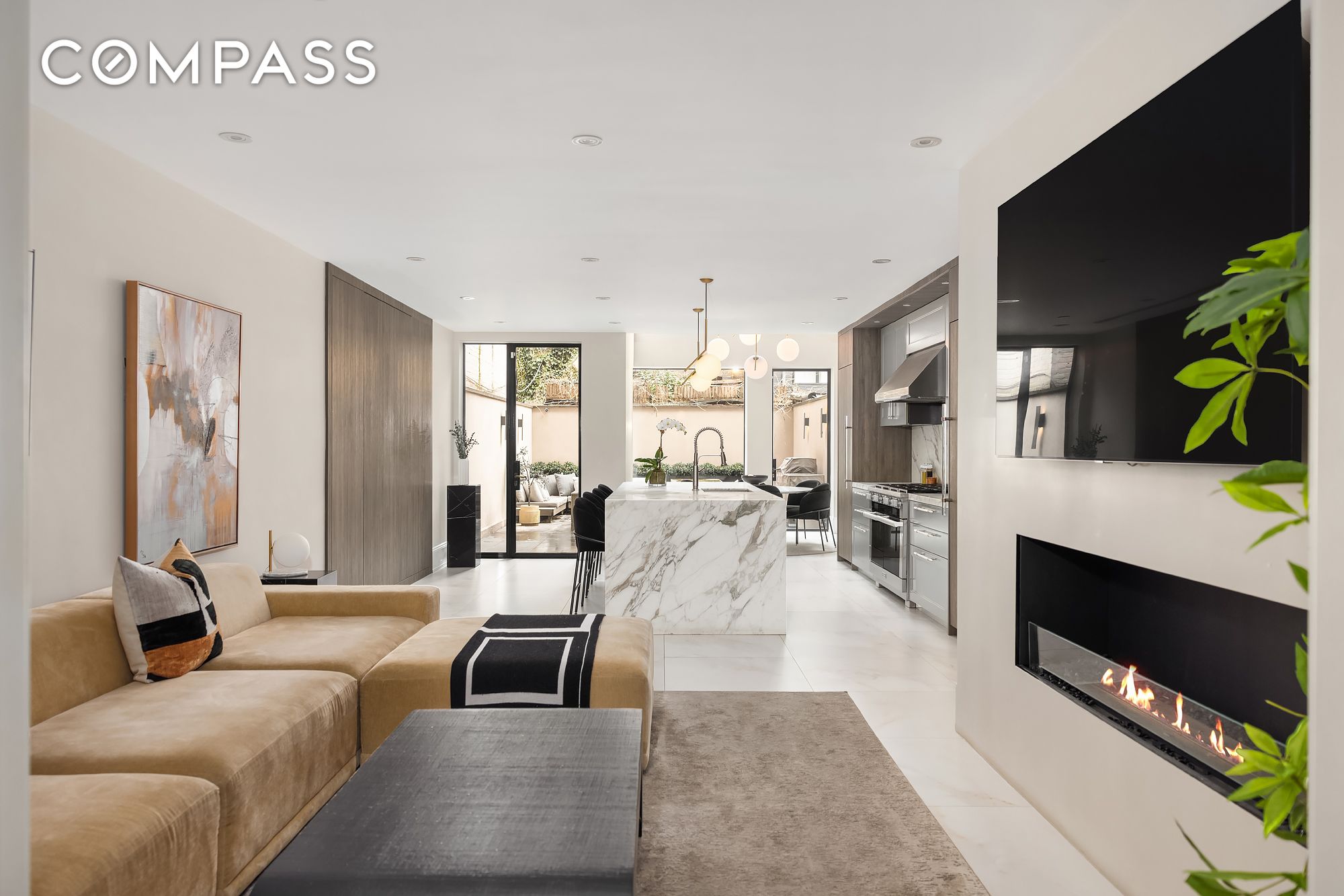 #19 photo, 123 E 61st Street, Lenox Hill , NY 10065