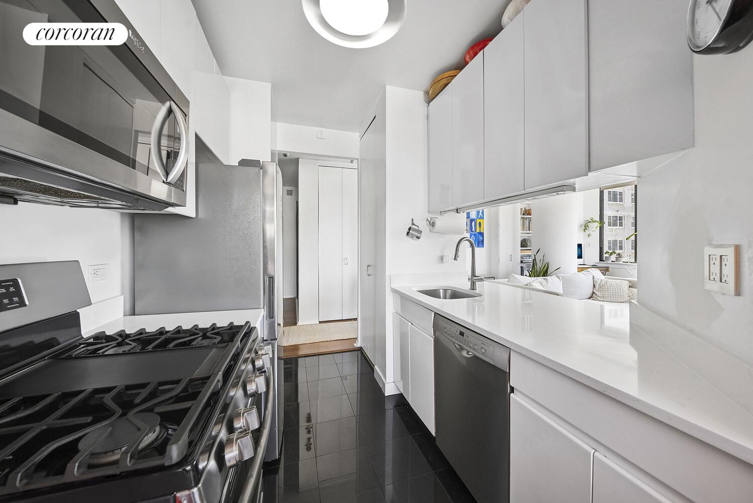 #6 photo, 455 E 86TH Street, Yorkville , NY 10028