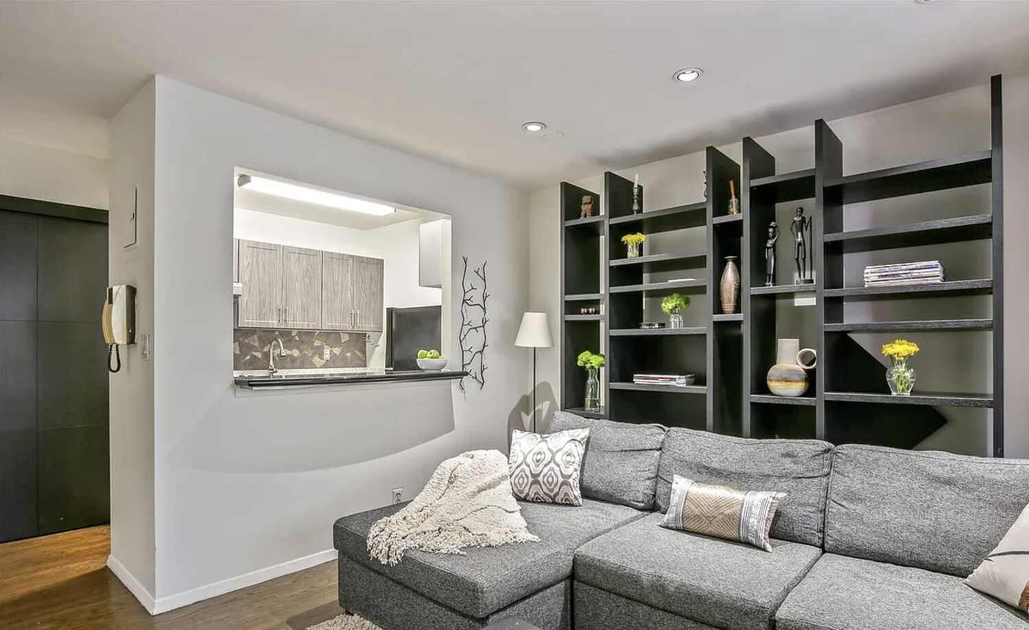 #4 photo, 445 W 19TH Street, Chelsea , NY 10011