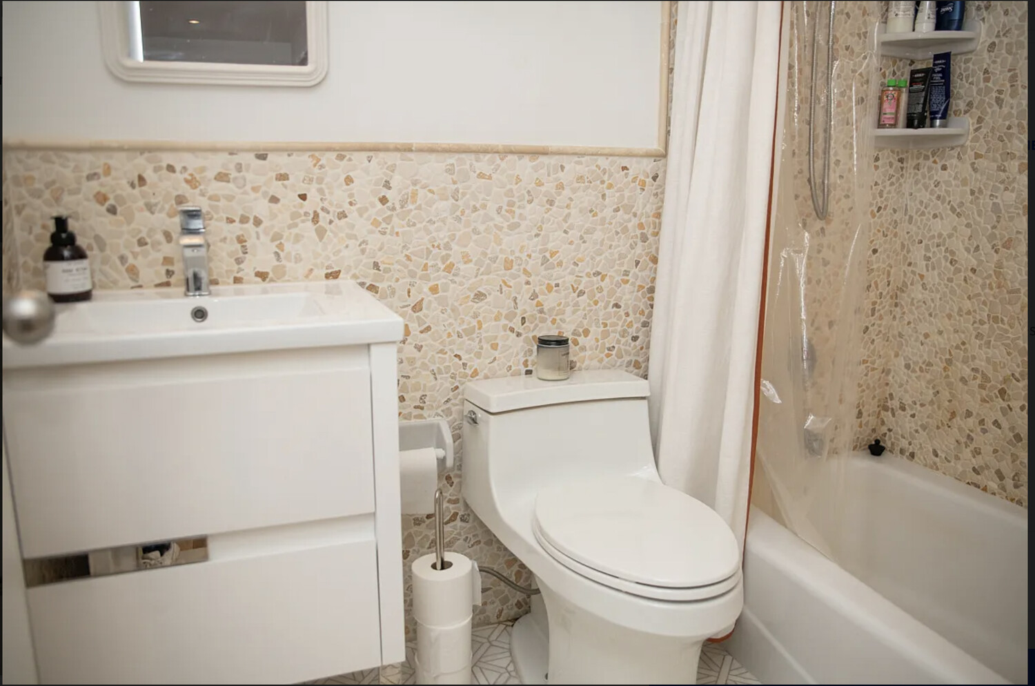 #7 photo, 445 W 19TH Street, Chelsea , NY 10011