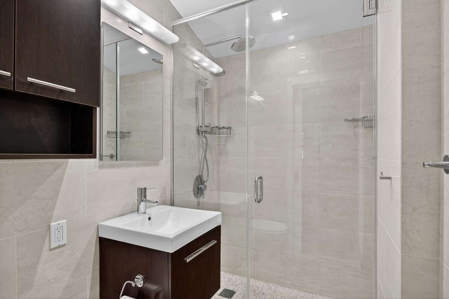 #13 photo, 157 W 78TH Street, Upper West Side , NY 10024