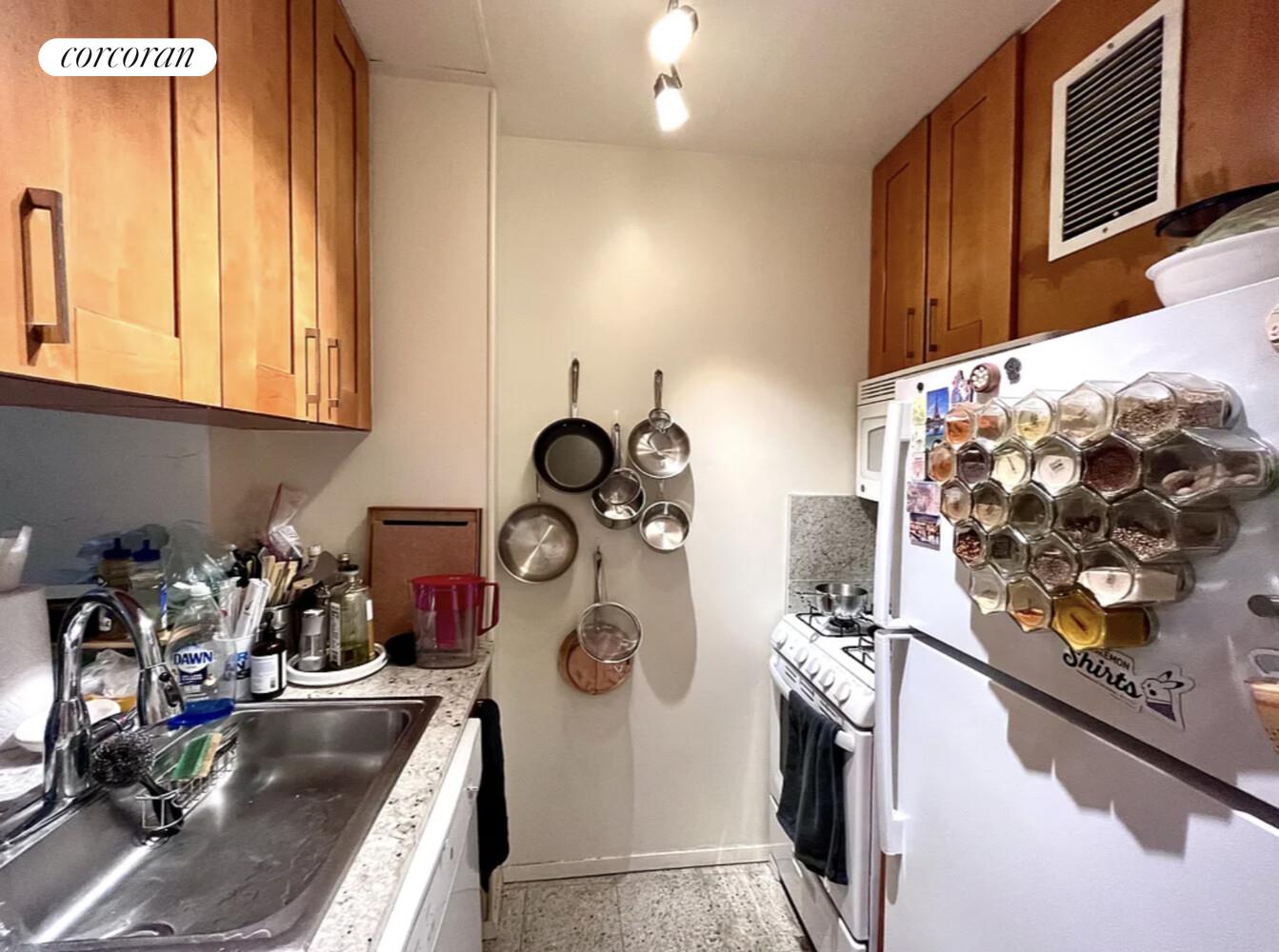 #19 photo, New York City, Hell's Kitchen , NY 10019