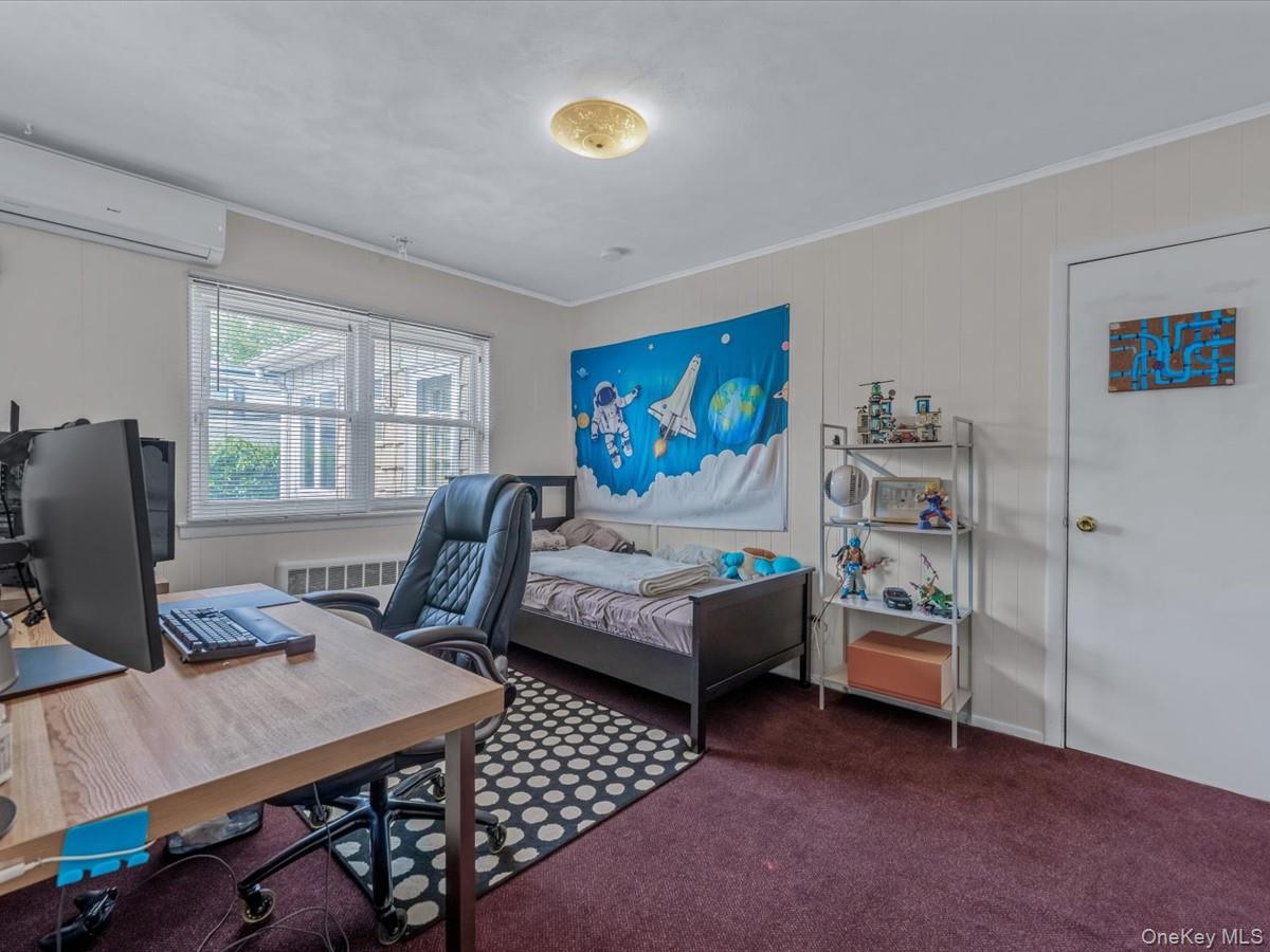 #9 photo, 25 Lawrence Street, New Hyde Park , NY 11040