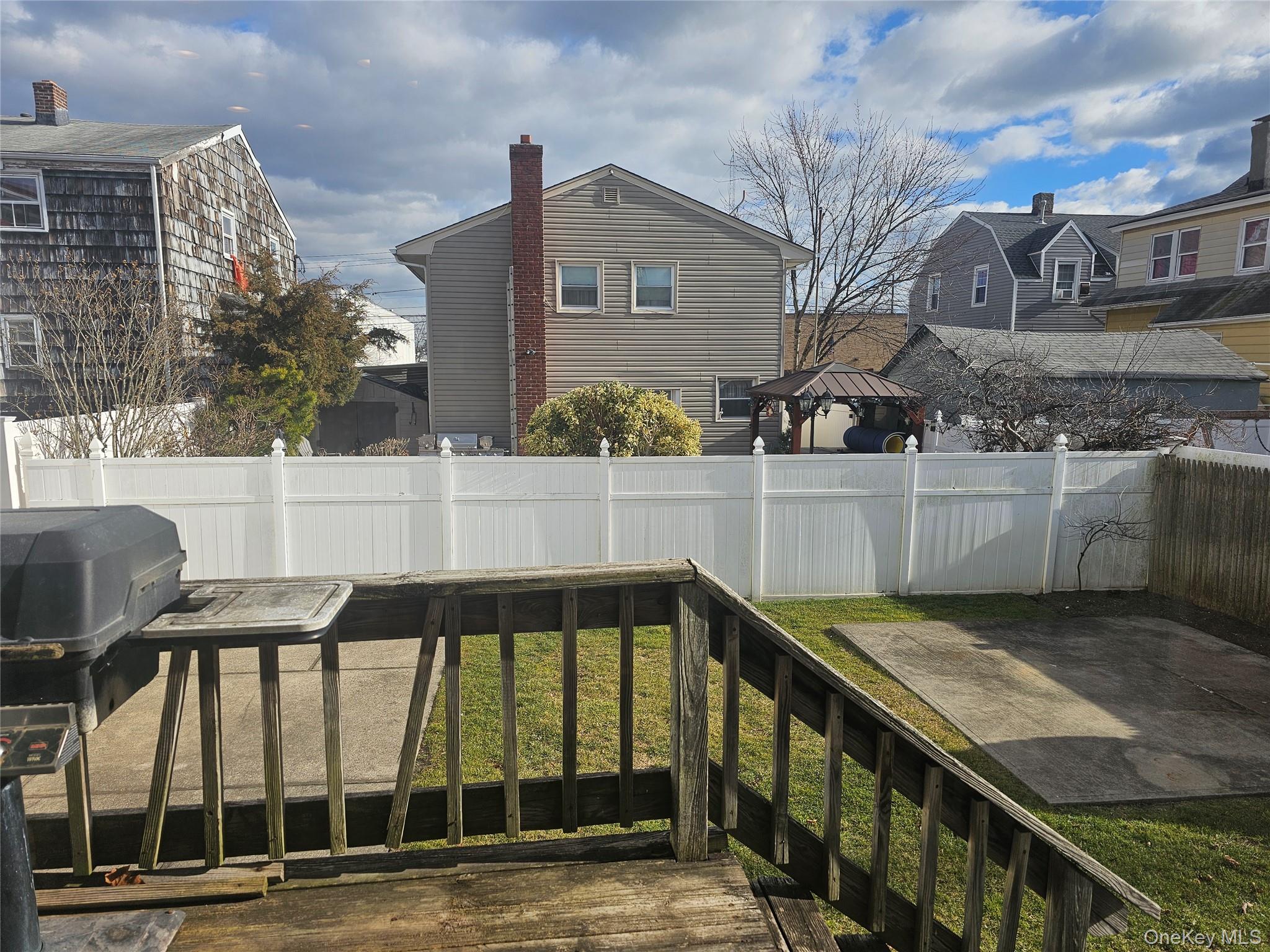 #14 photo, 14 Alemeda Street, Inwood , NY 11096