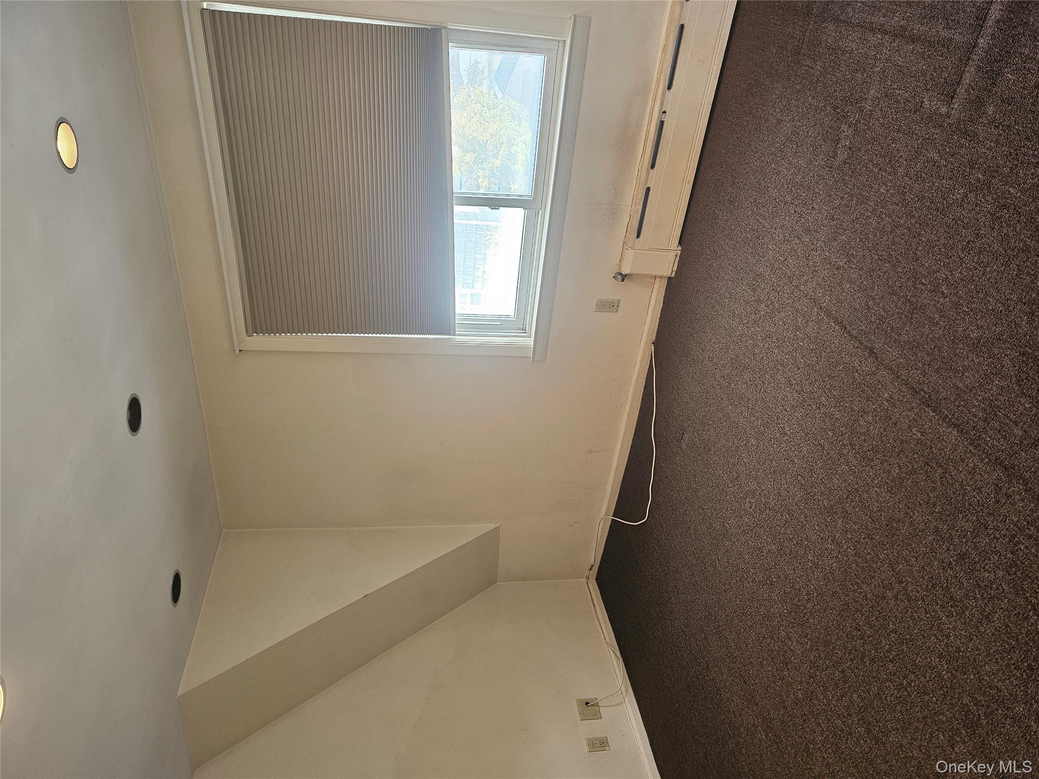 #9 photo, 14 Alemeda Street, Inwood , NY 11096