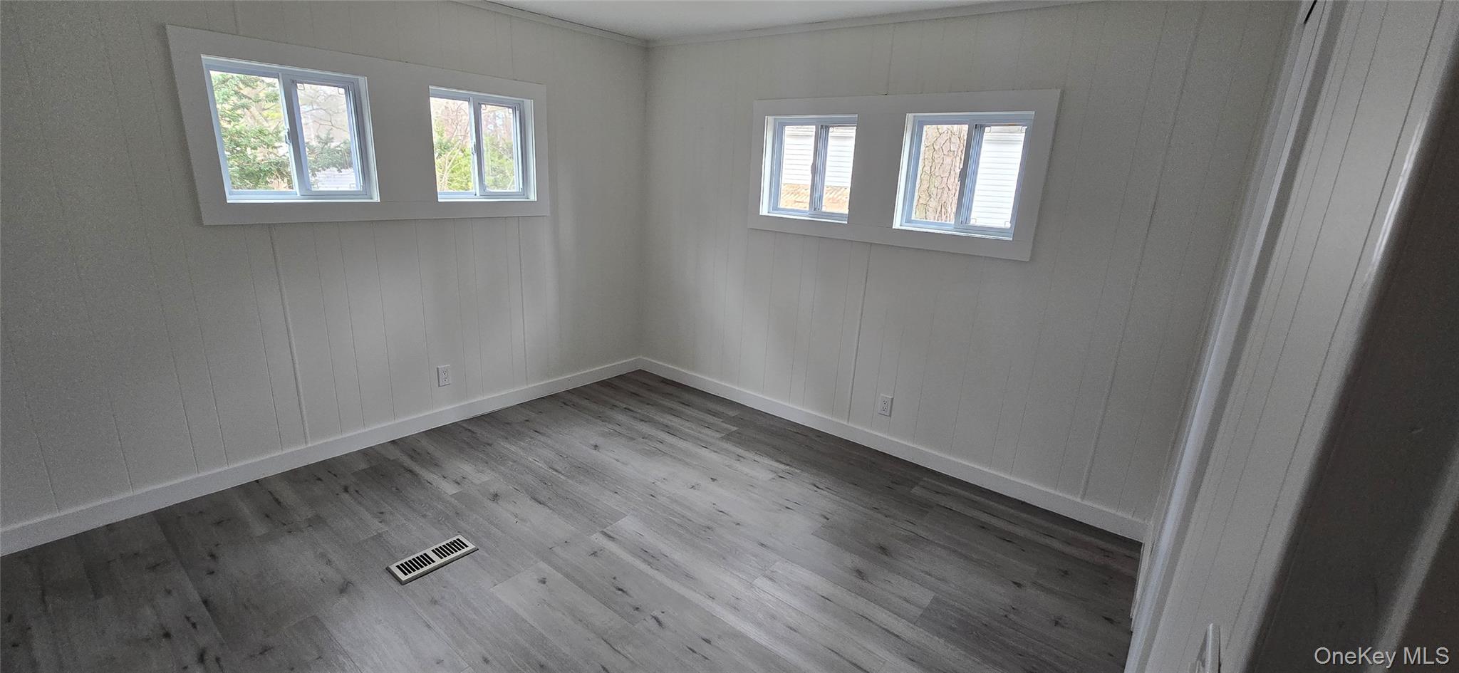 #10 photo, 525 Riverleigh Ave Unit 116, सफ़ोक काउंटी Riverhead , NY 11901