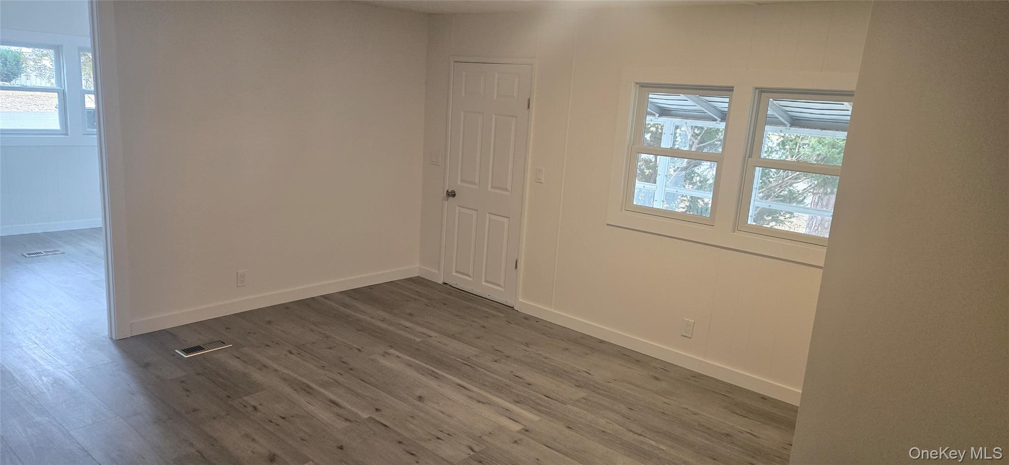 #19 photo, 525 Riverleigh Ave Unit 116, सफ़ोक काउंटी Riverhead , NY 11901