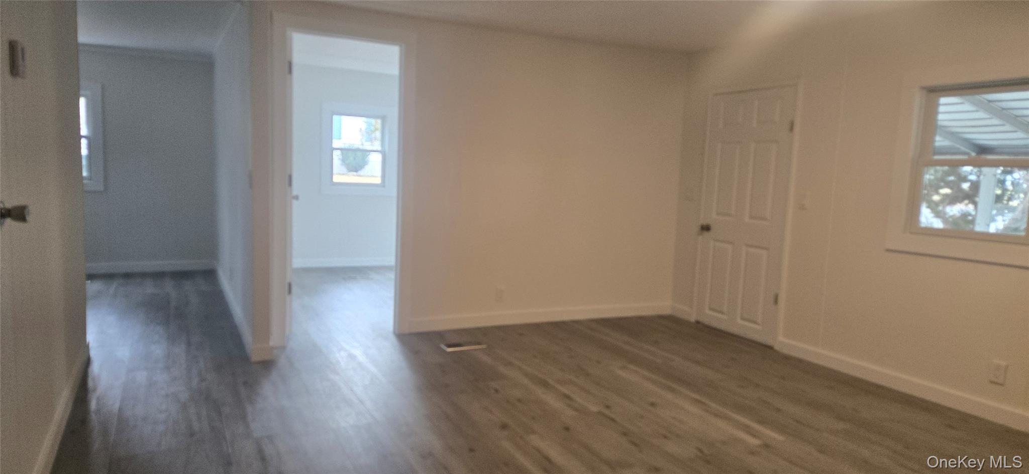 #20 photo, 525 Riverleigh Ave Unit 116, सफ़ोक काउंटी Riverhead , NY 11901