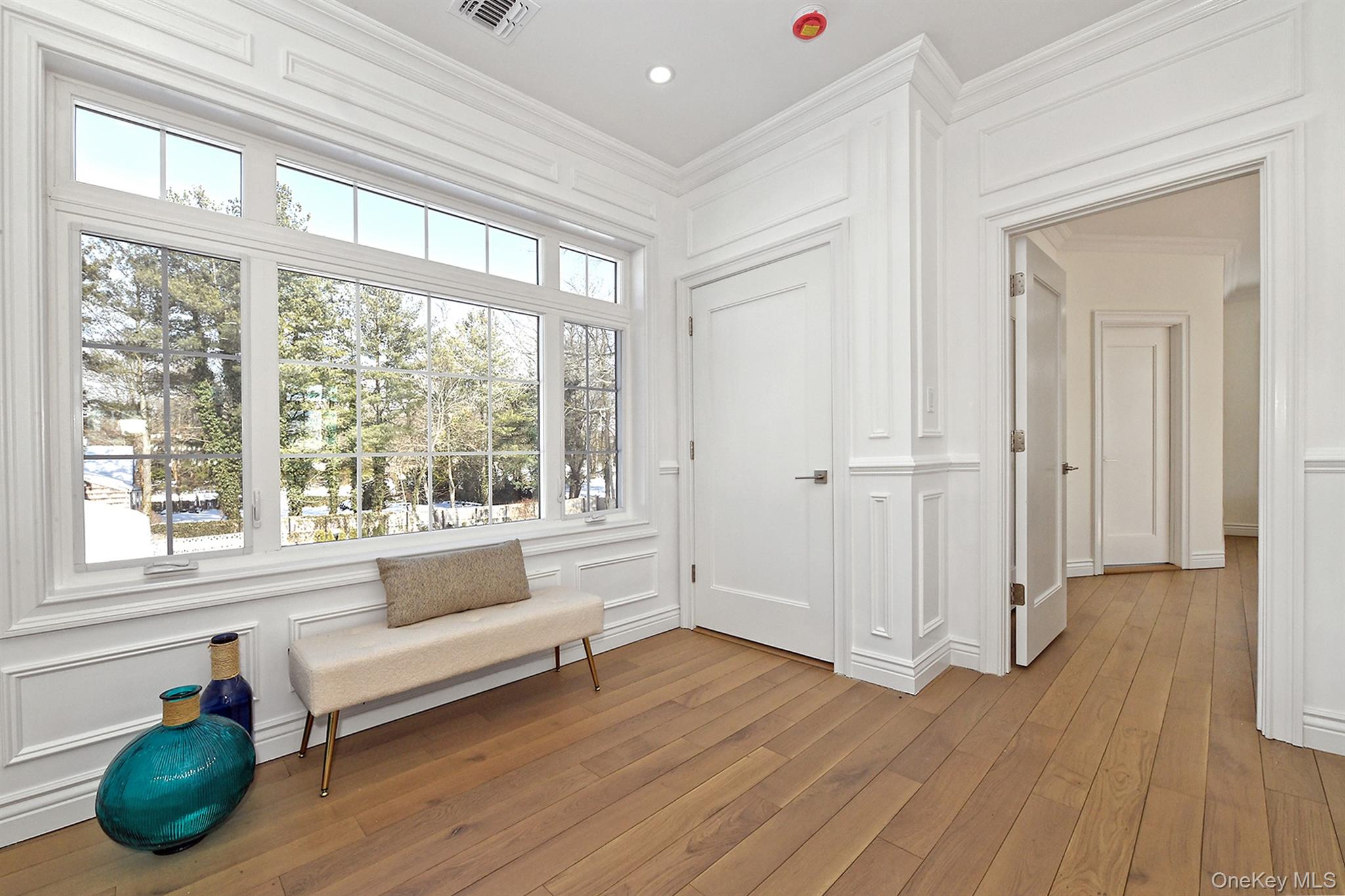 #19 photo, 11 Edcris Lane, Huntington , NY 11743