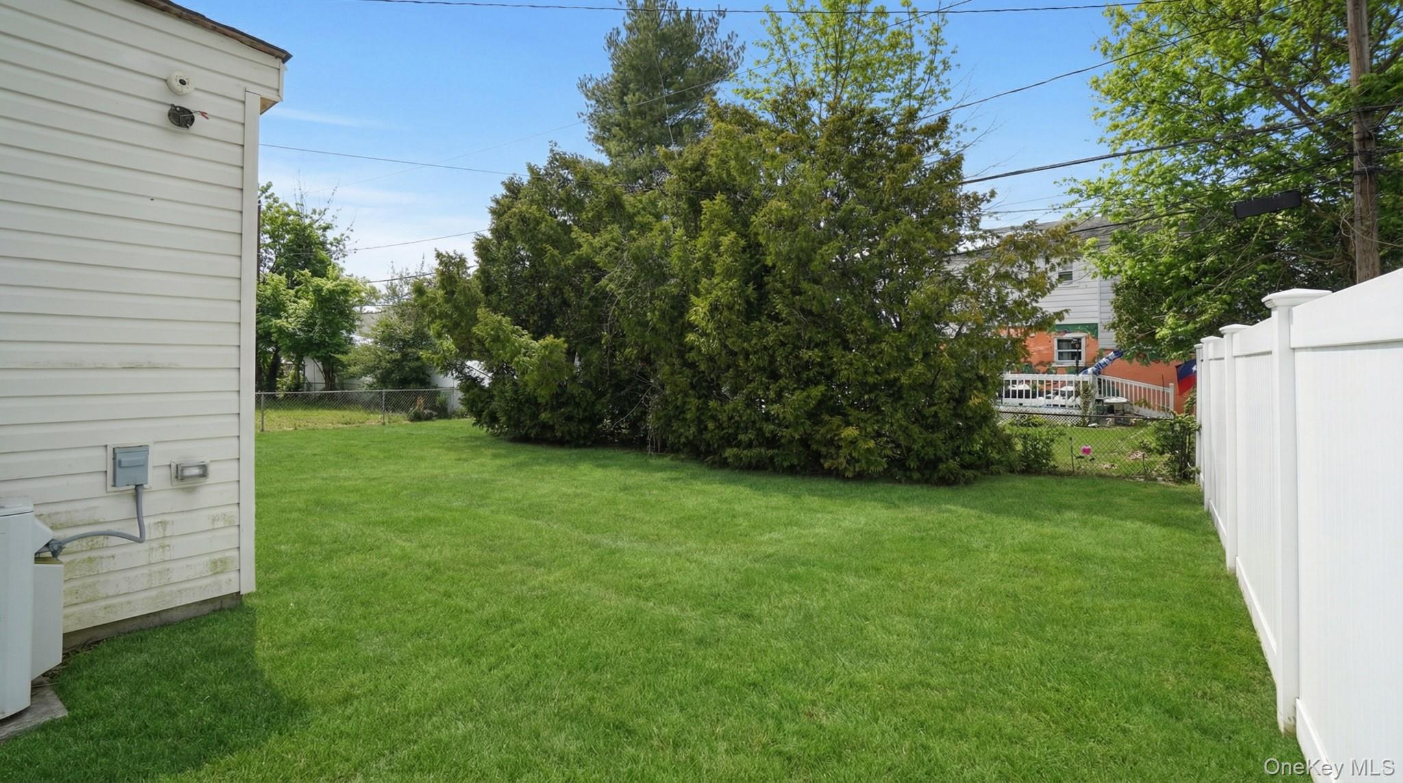 #20 photo, 34 Diamond Street, Elmont , NY 11003