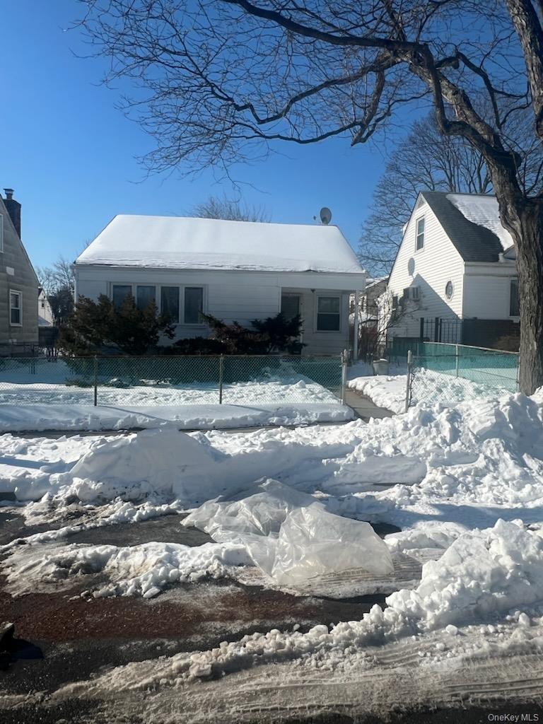 #1 photo, 7950 262nd Street, Glen Oaks , NY 11004