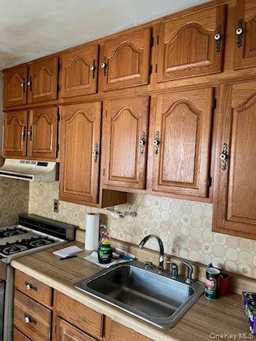 #6 photo, 7950 262nd Street, Glen Oaks , NY 11004