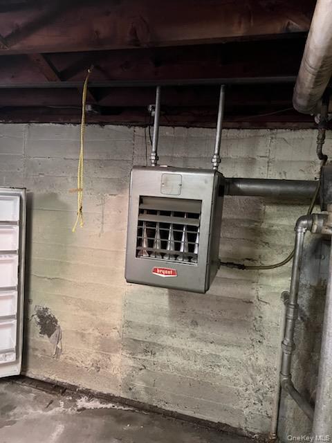 #7 photo, 7950 262nd Street, Glen Oaks , NY 11004