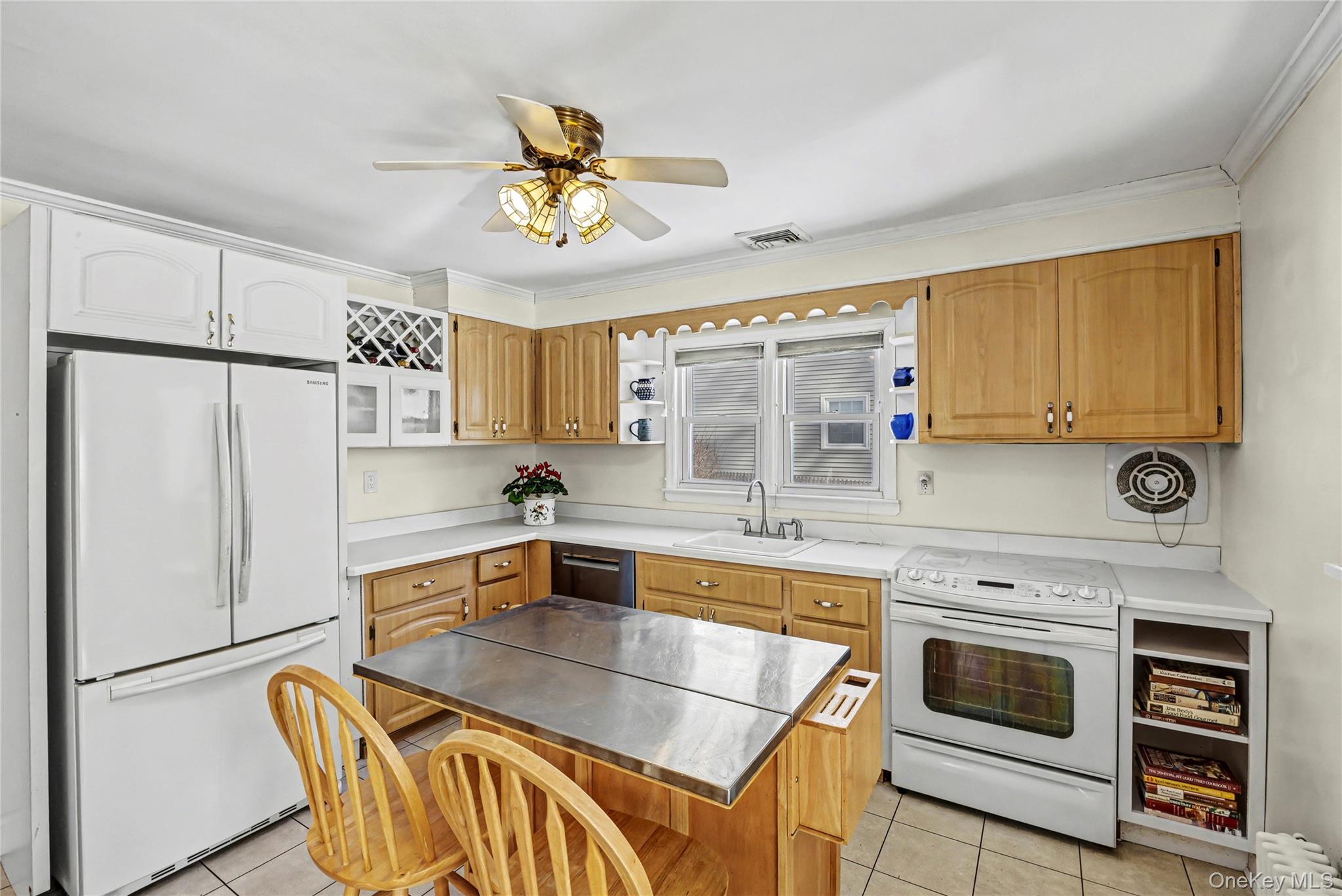 #15 photo, 64 Smith Street, Greenlawn , NY 11740