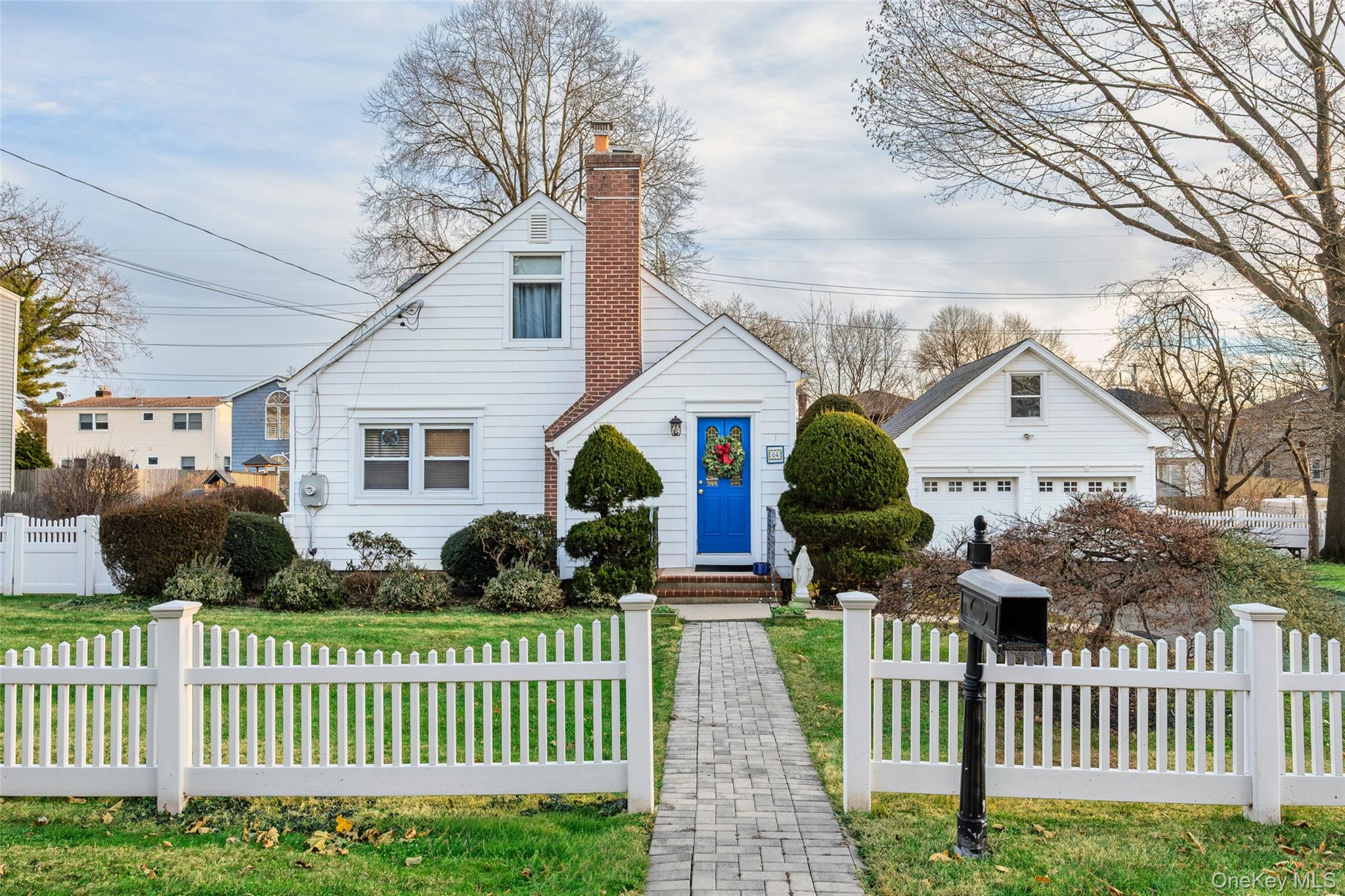 #2 photo, 64 Smith Street, Greenlawn , NY 11740