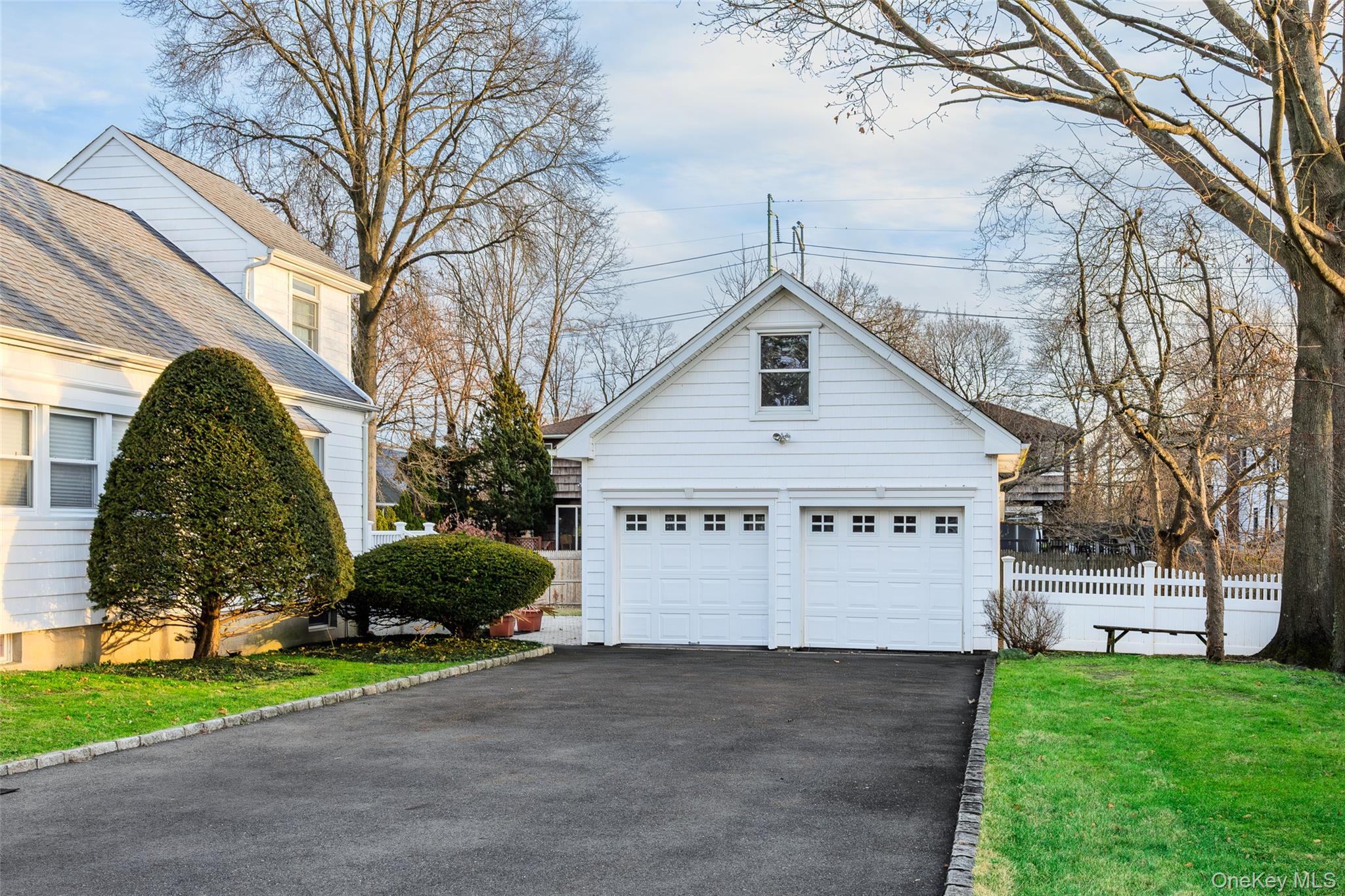 #4 photo, 64 Smith Street, Greenlawn , NY 11740